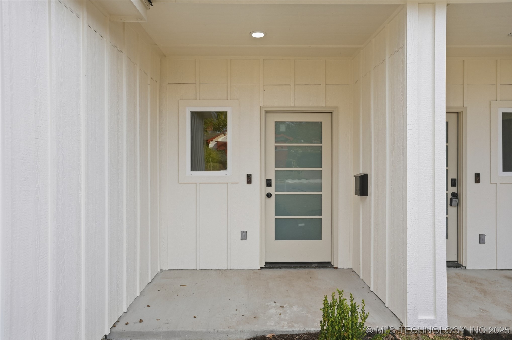 1435 N Main Street A-b Property Photo 8