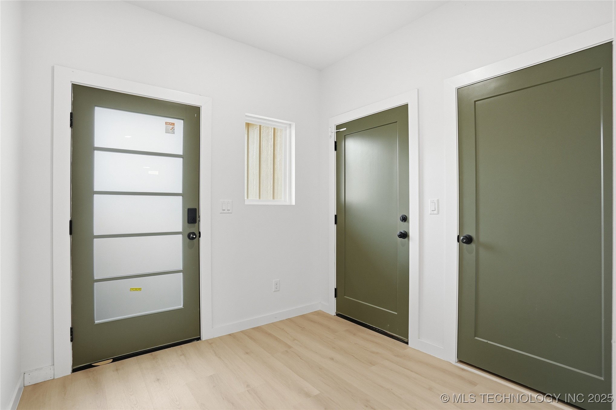 1435 N Main Street A-b Property Photo 10