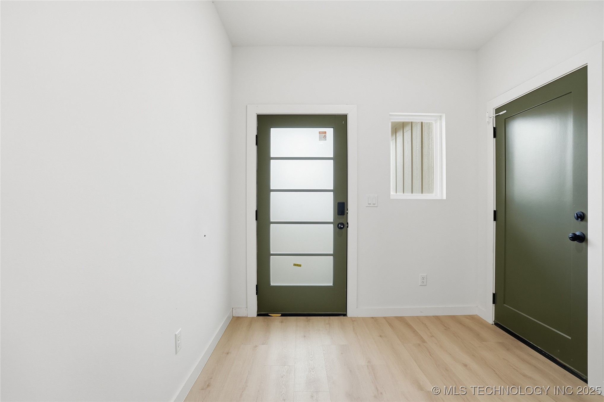 1435 N Main Street A-b Property Photo 11