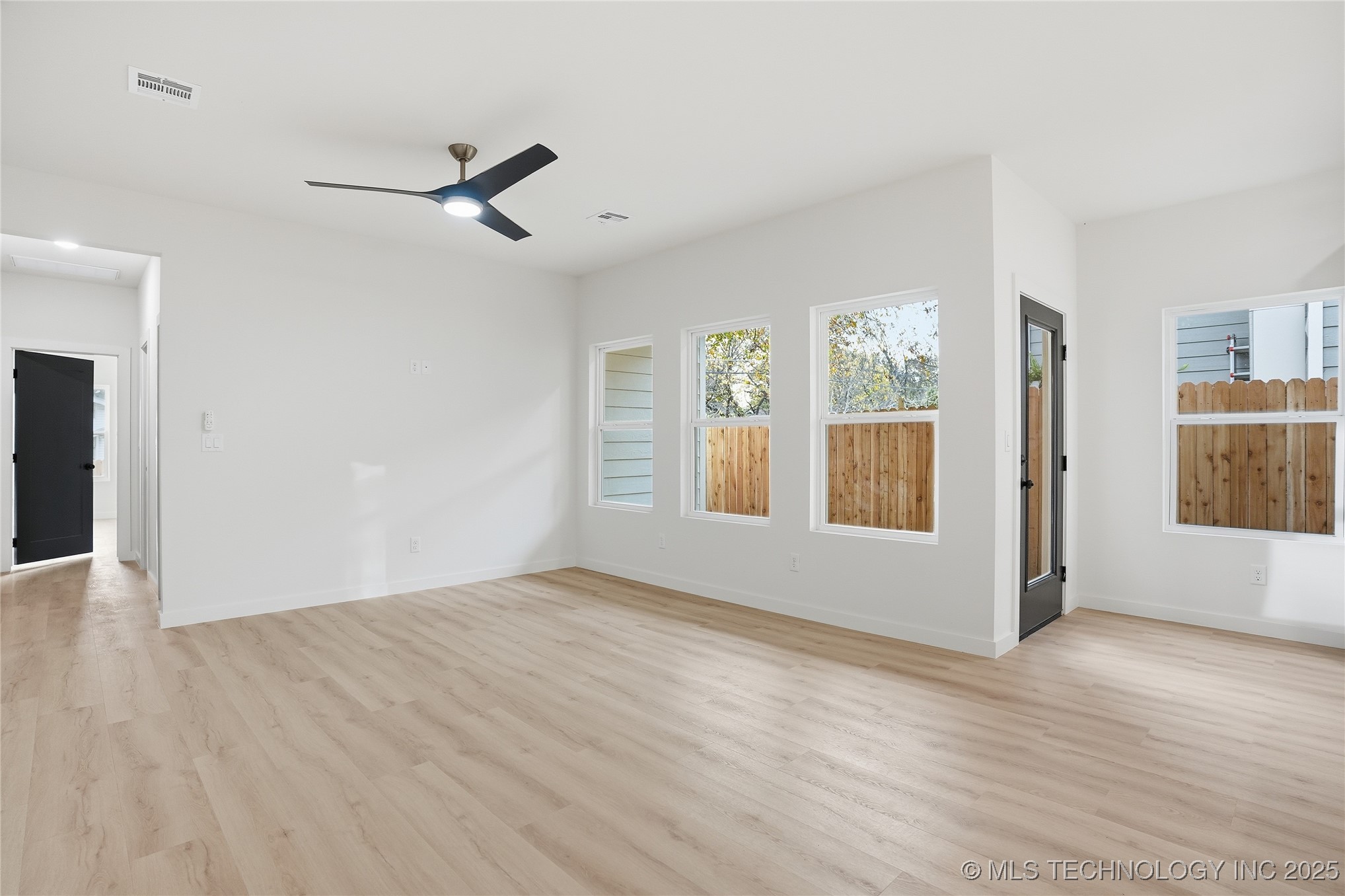 1435 N Main Street A-b Property Photo 25