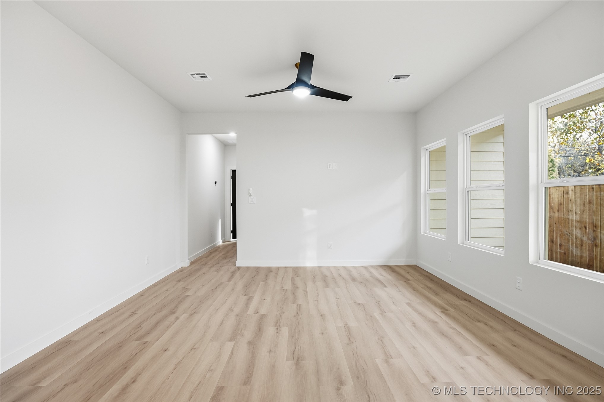 1435 N Main Street A-b Property Photo 28