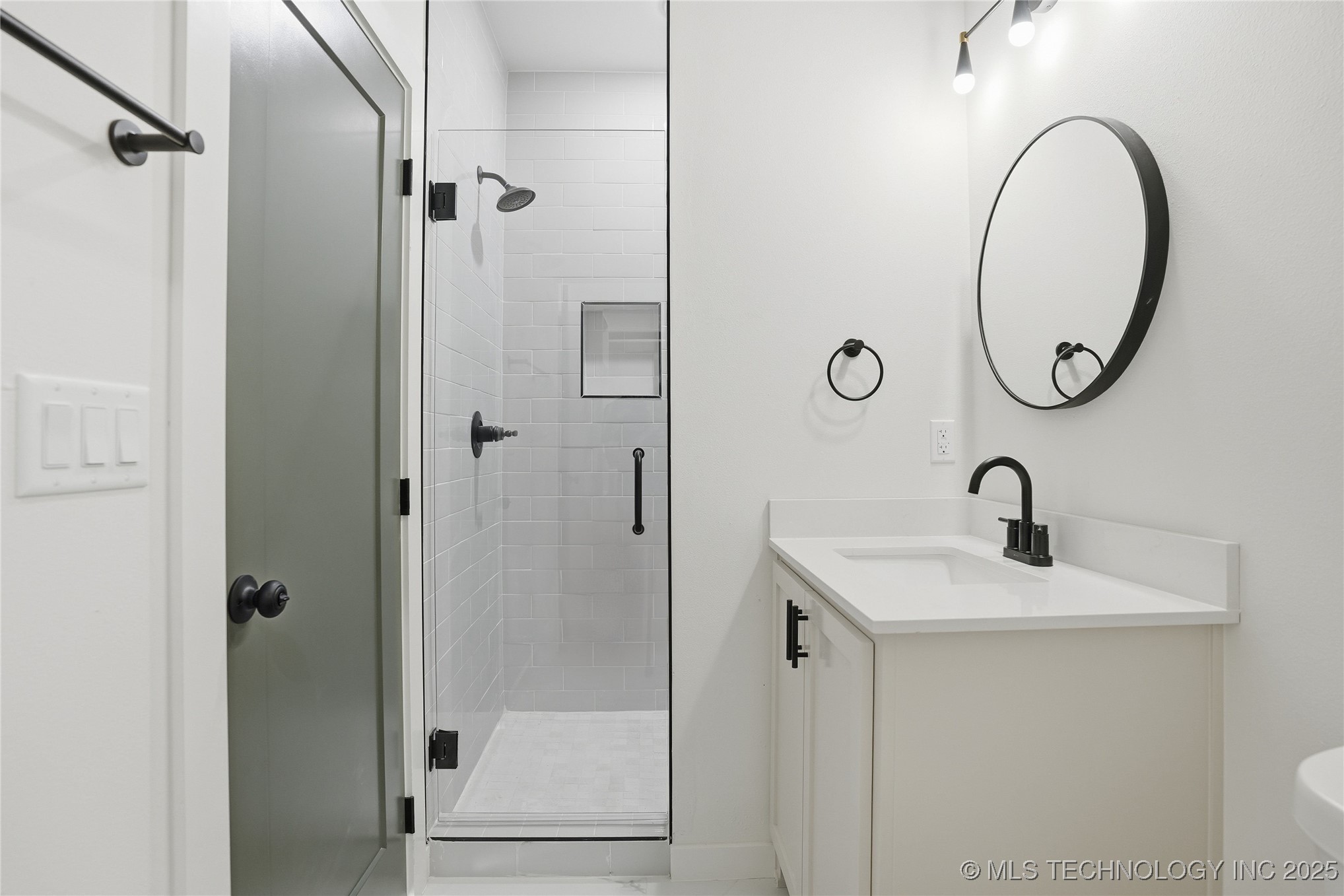 1435 N Main Street A-b Property Photo 34