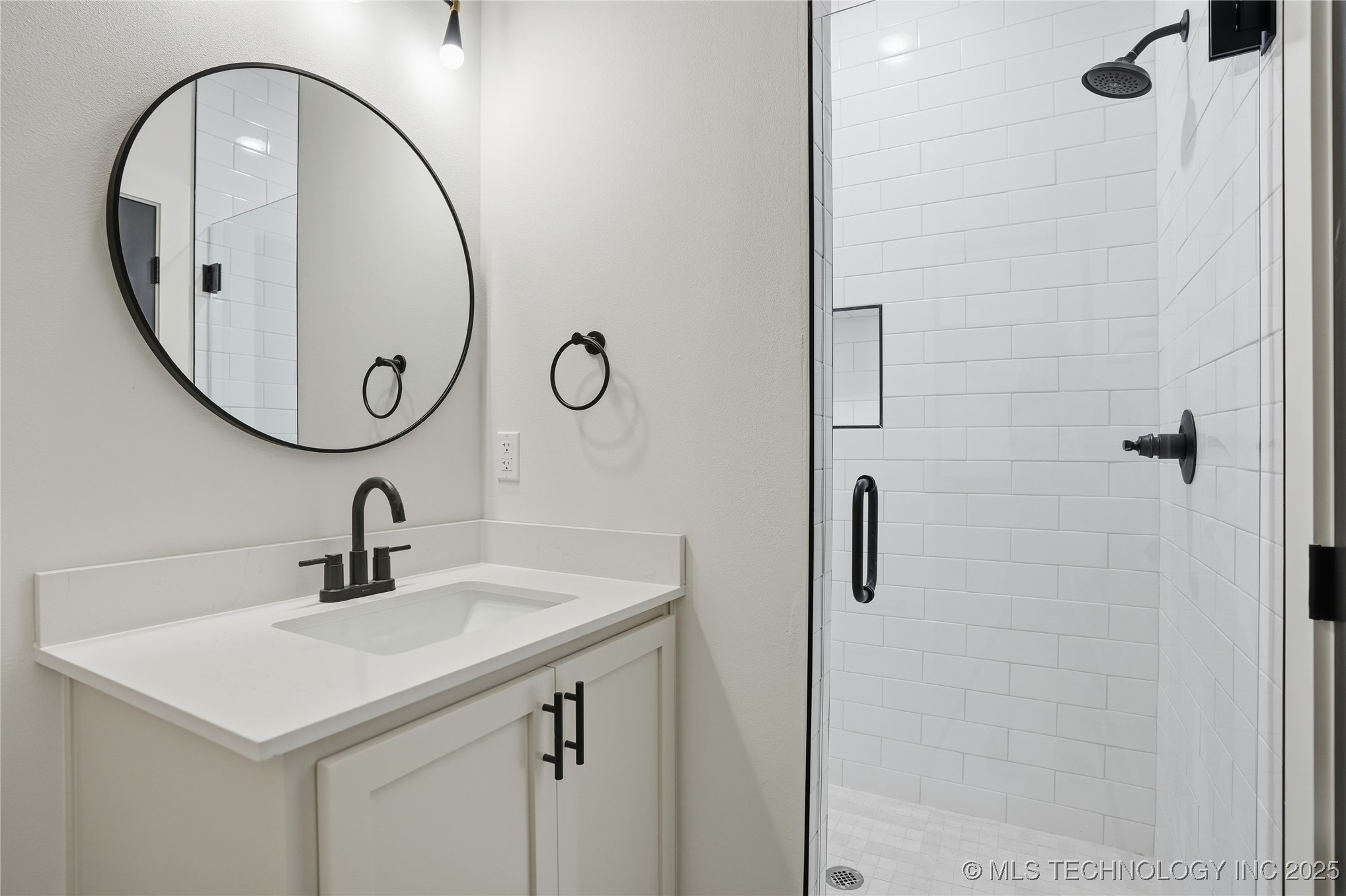 1435 N Main Street A-b Property Photo 38