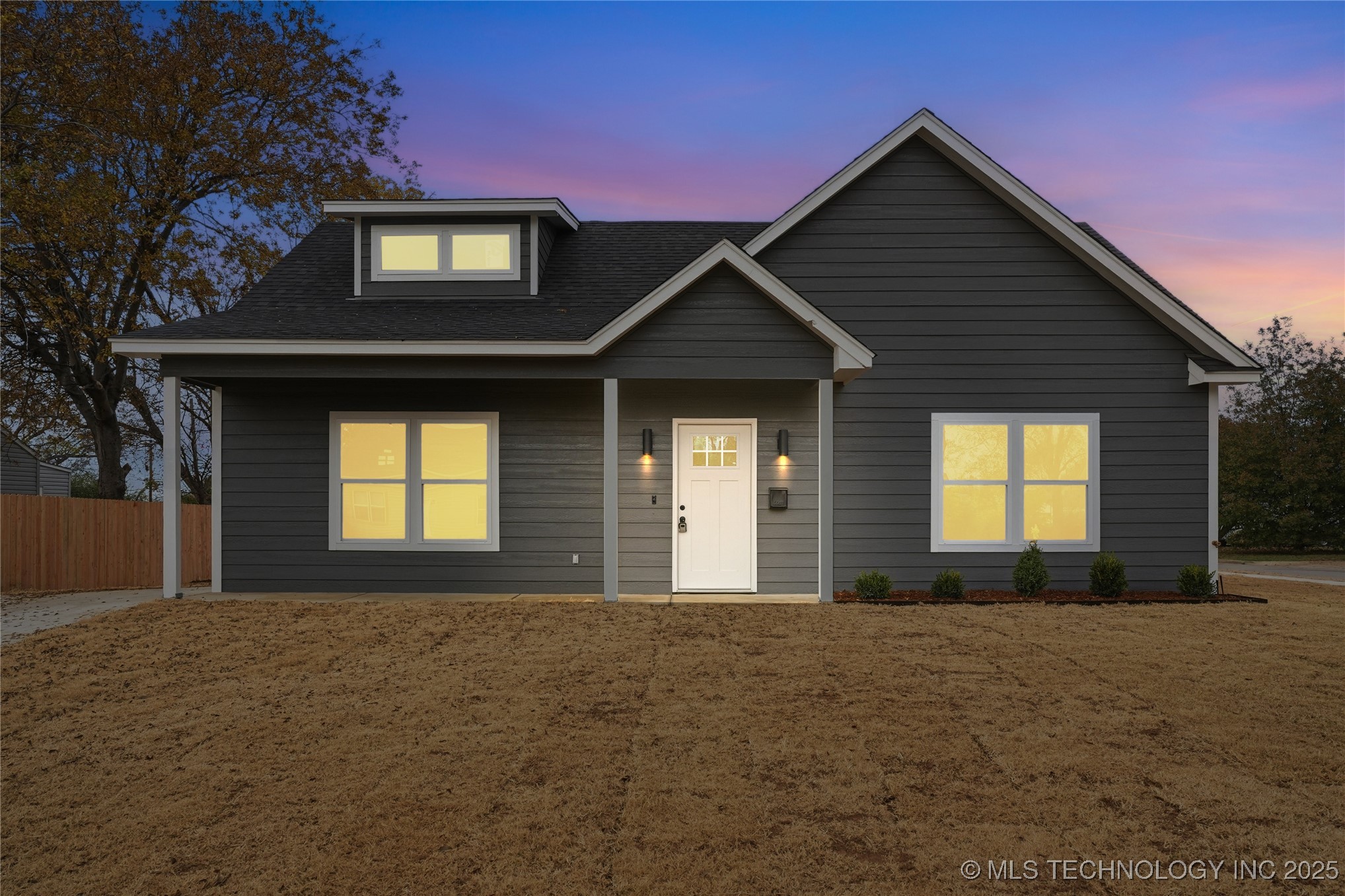 2548116 Property Photo 2