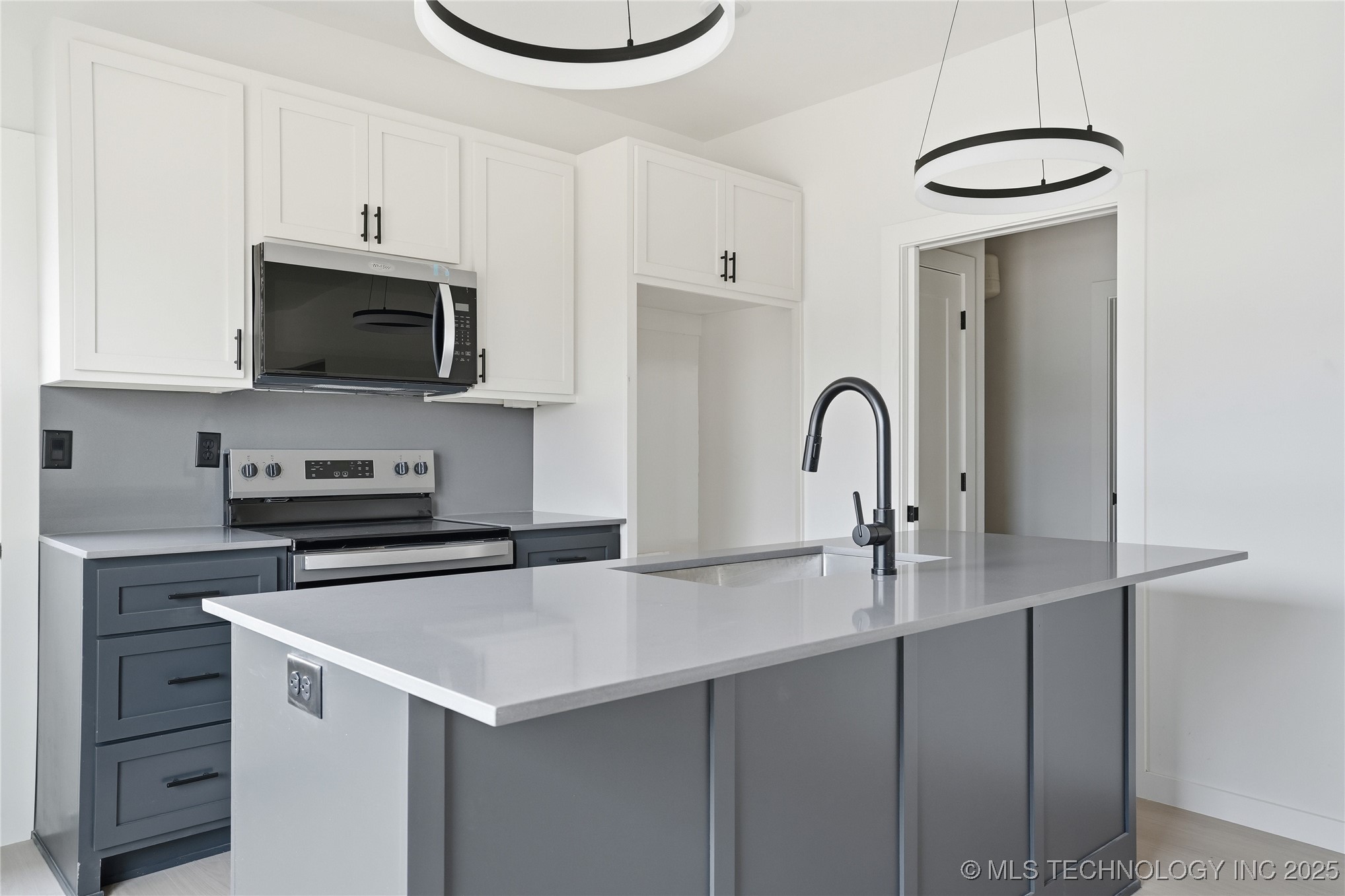 2548116 Property Photo 20