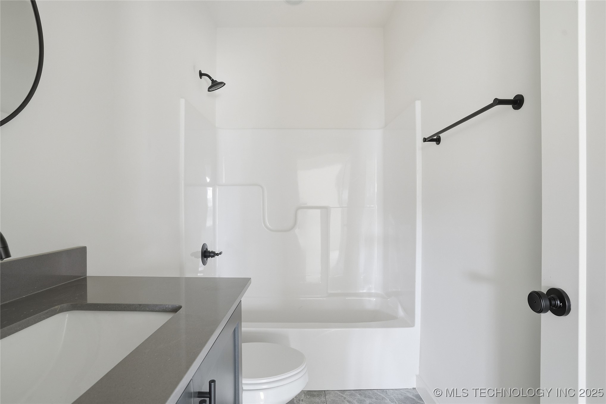 2548116 Property Photo 24