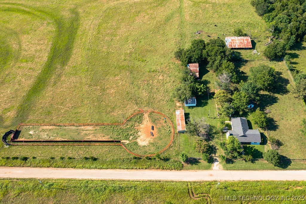 38210 Fundis Property Photo 3