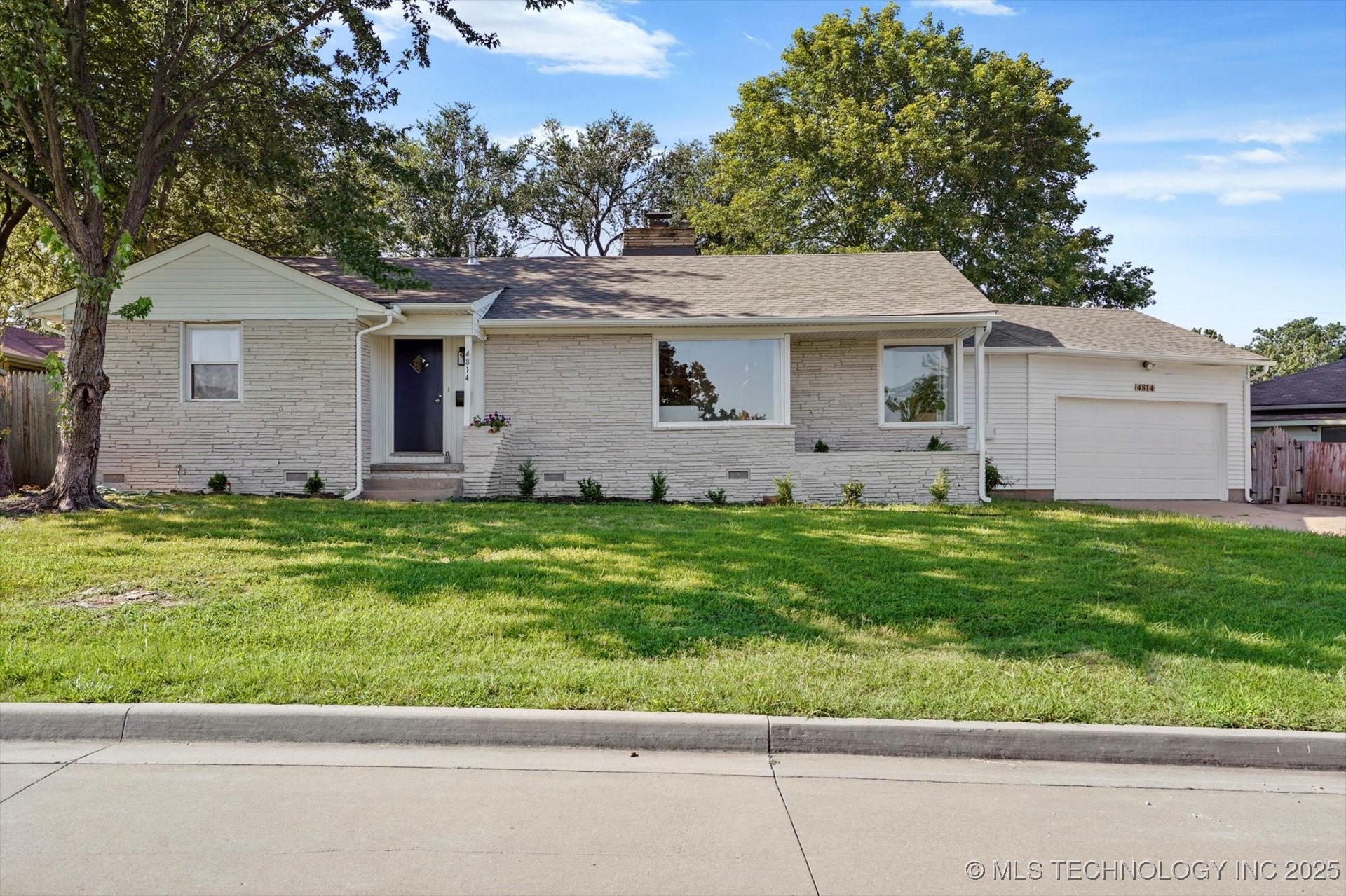 4814 E 37th Street Property Photo 2