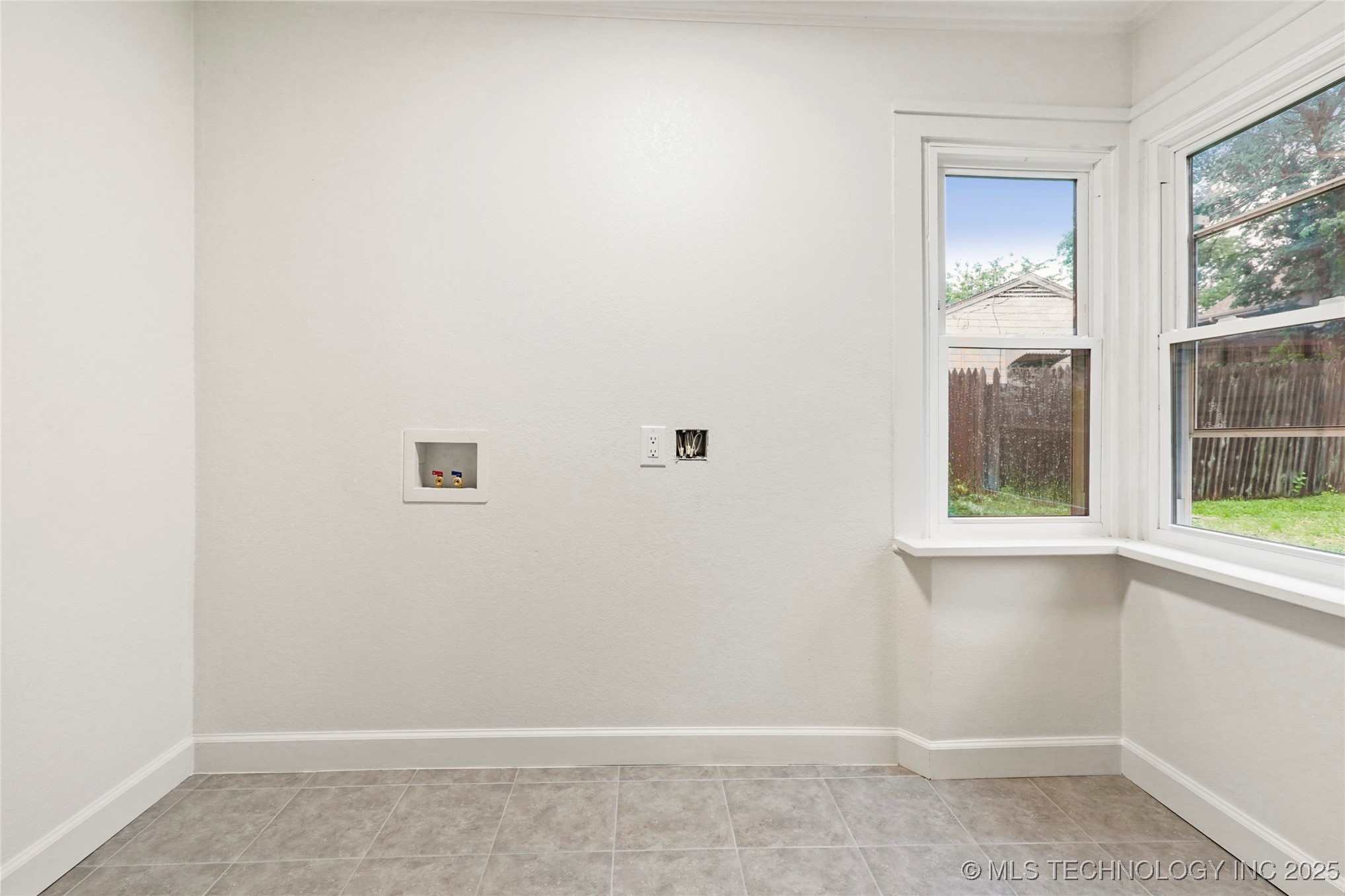 4814 E 37th Street Property Photo 14