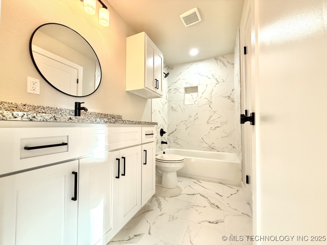 1042 N Valley Drive Property Photo 10