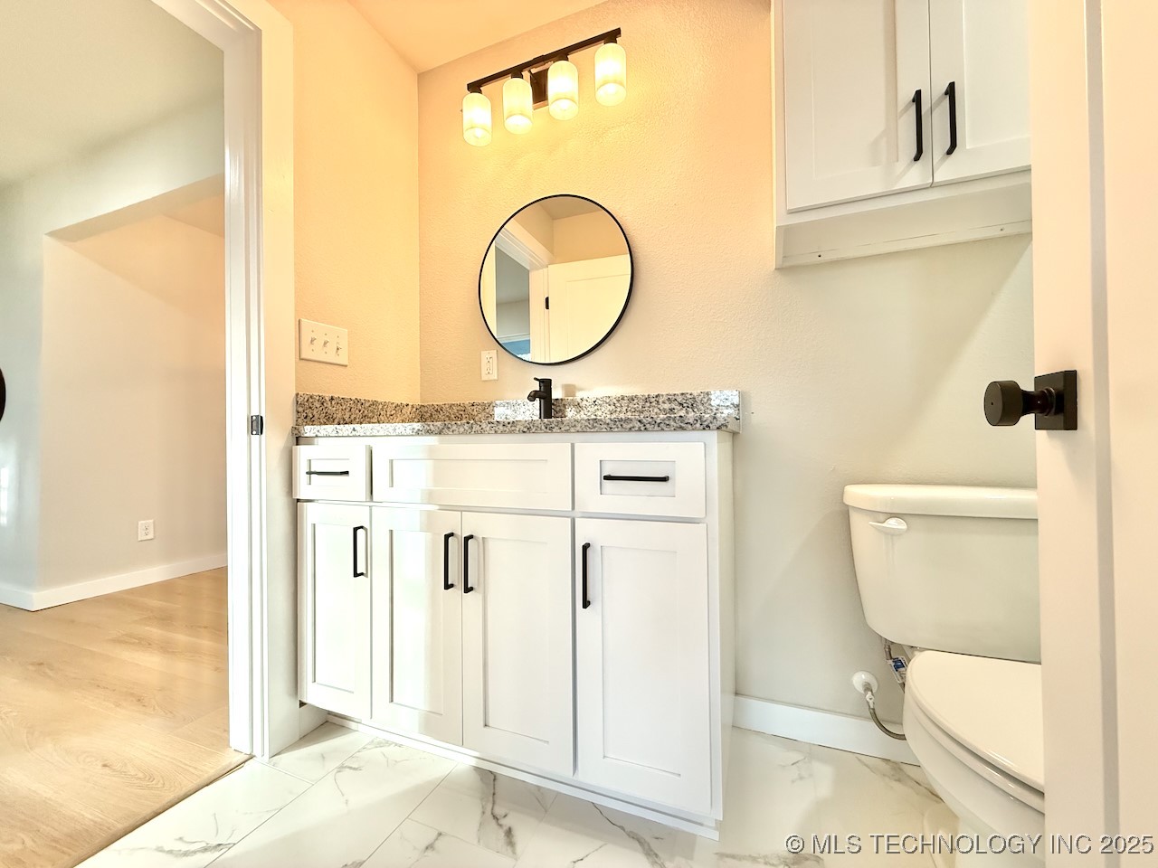 1042 N Valley Drive Property Photo 12