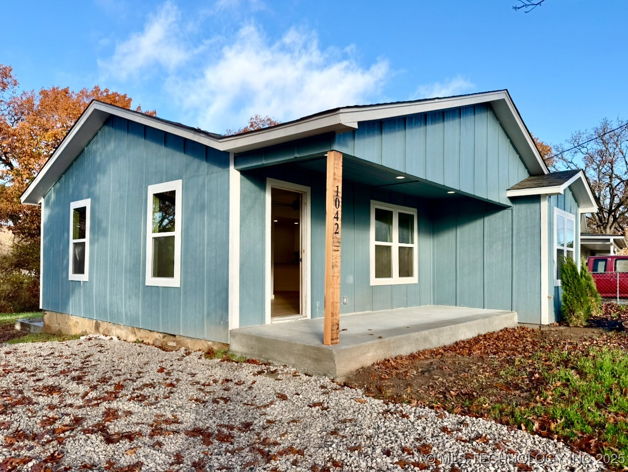 1042 N Valley Drive Property Photo 28