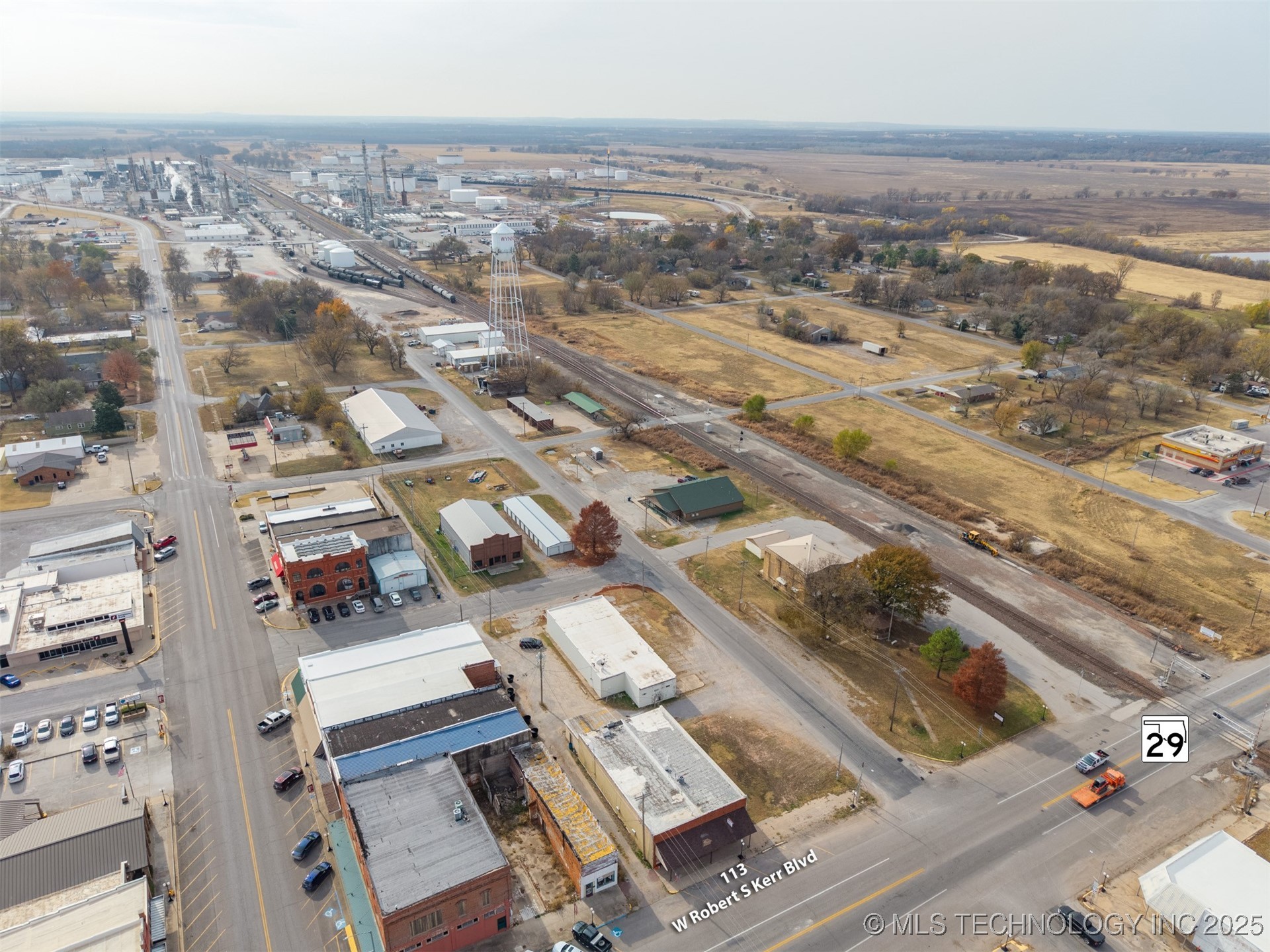 113 W Robert S Kerr Property Photo 8