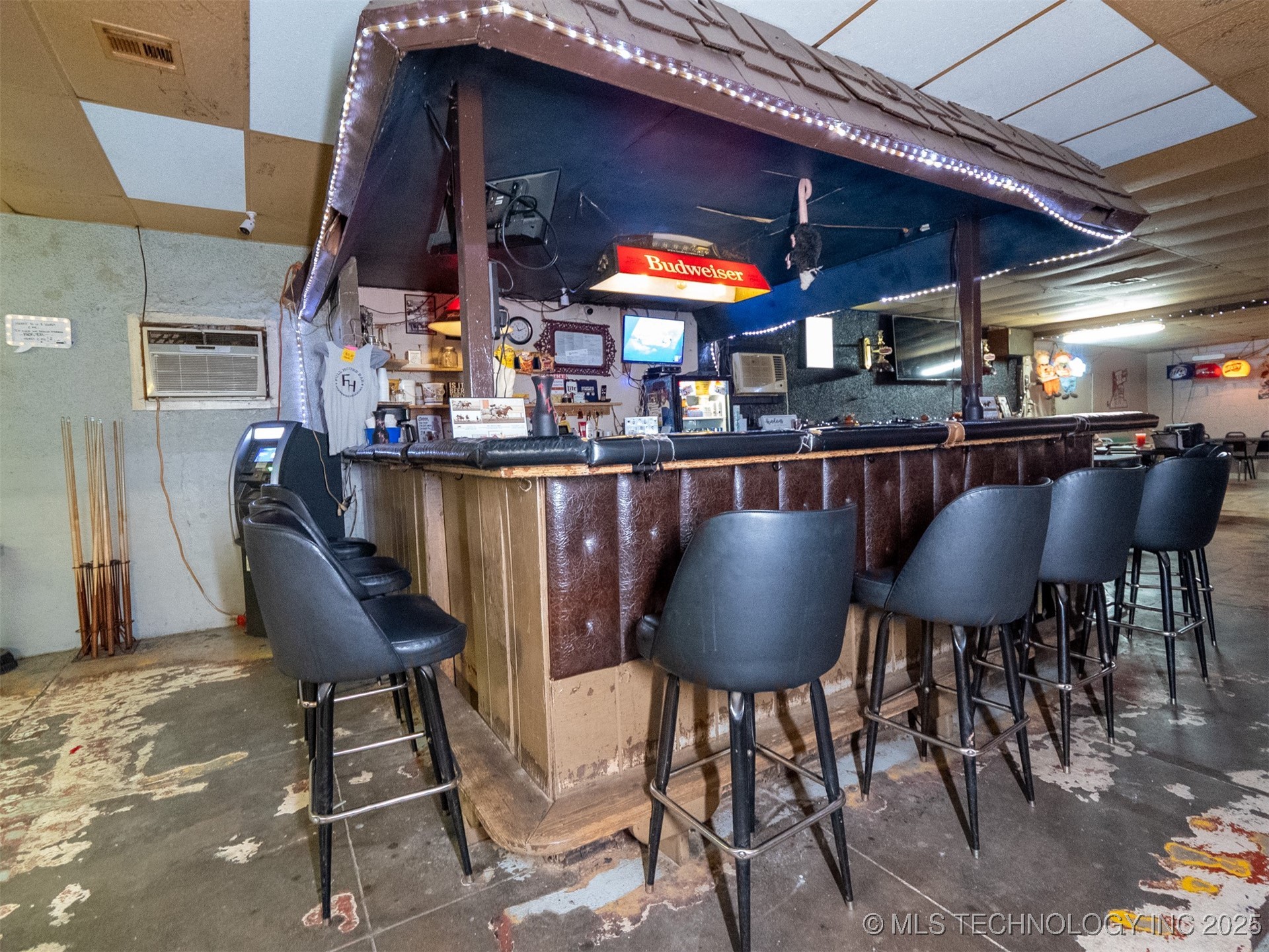 113 W Robert S Kerr Property Photo 21