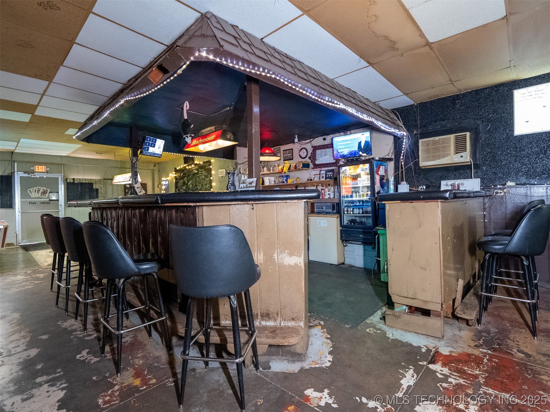 113 W Robert S Kerr Property Photo 22