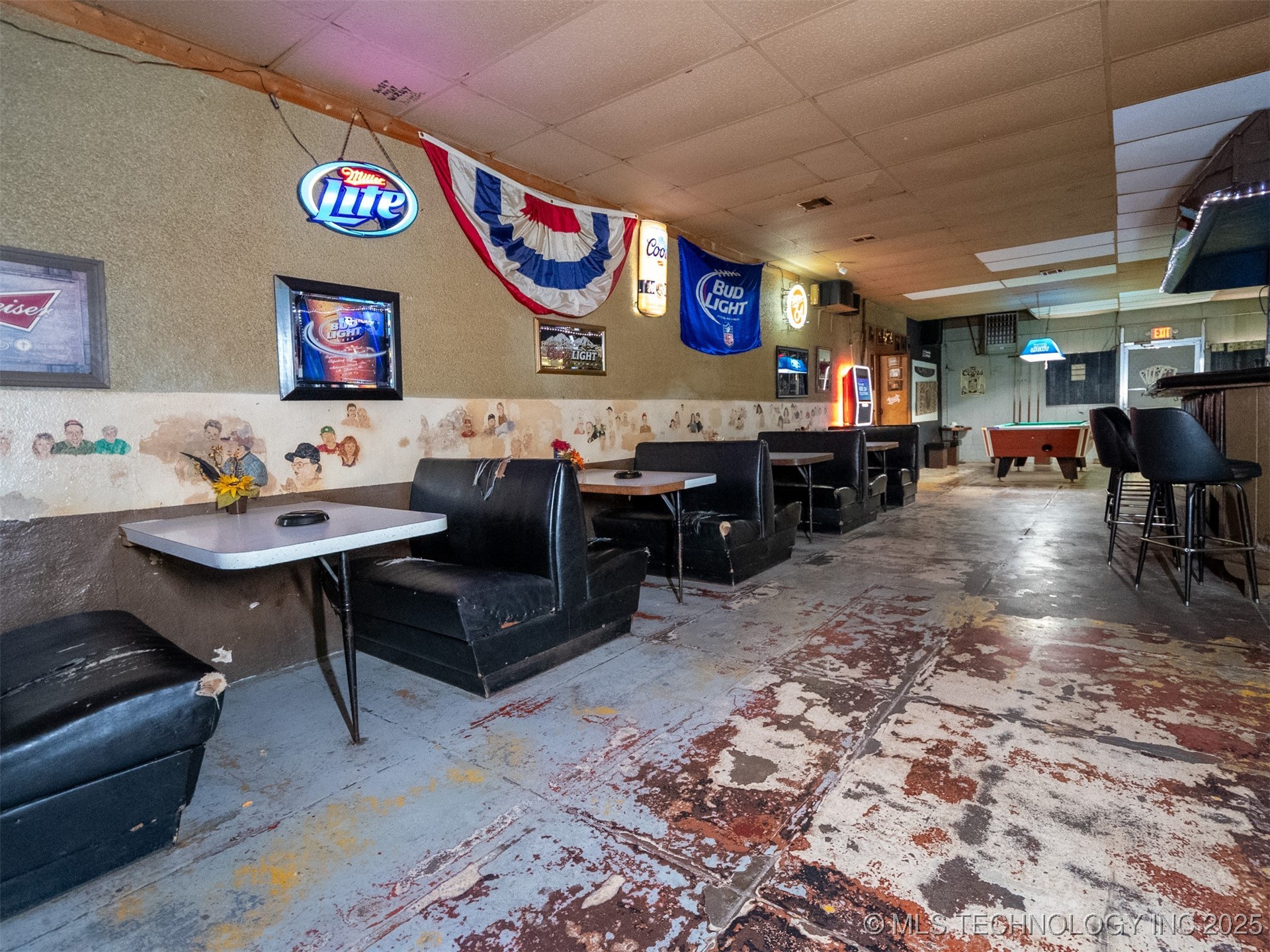 113 W Robert S Kerr Property Photo 23