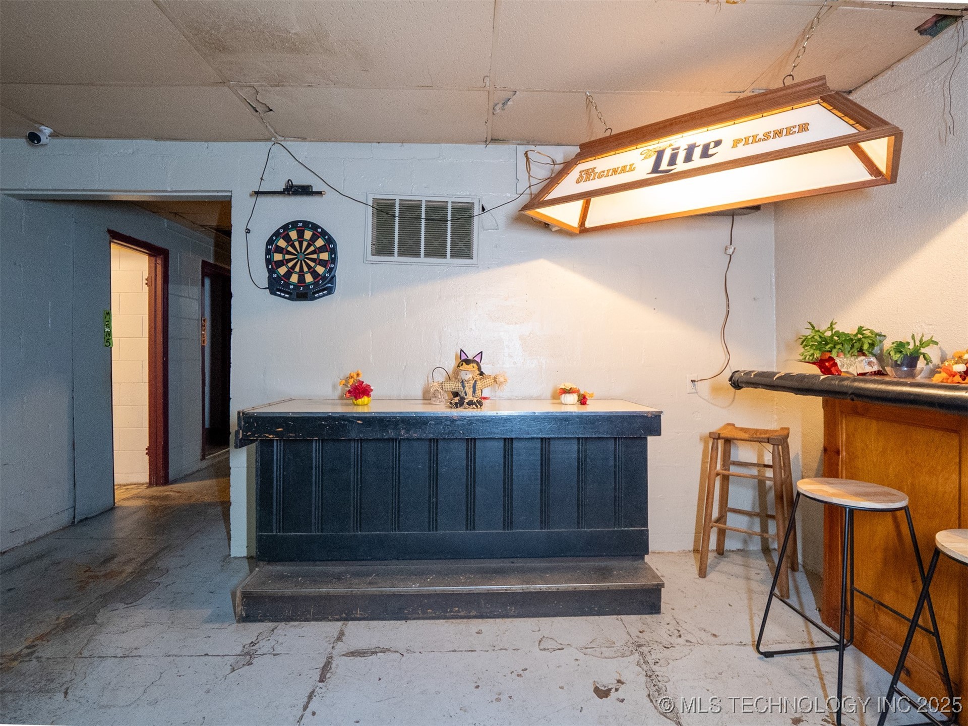 113 W Robert S Kerr Property Photo 29