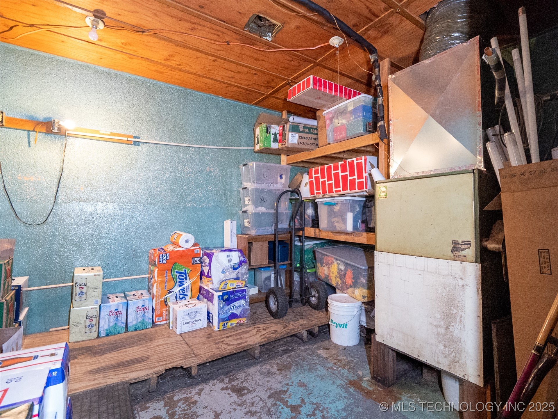 113 W Robert S Kerr Property Photo 32