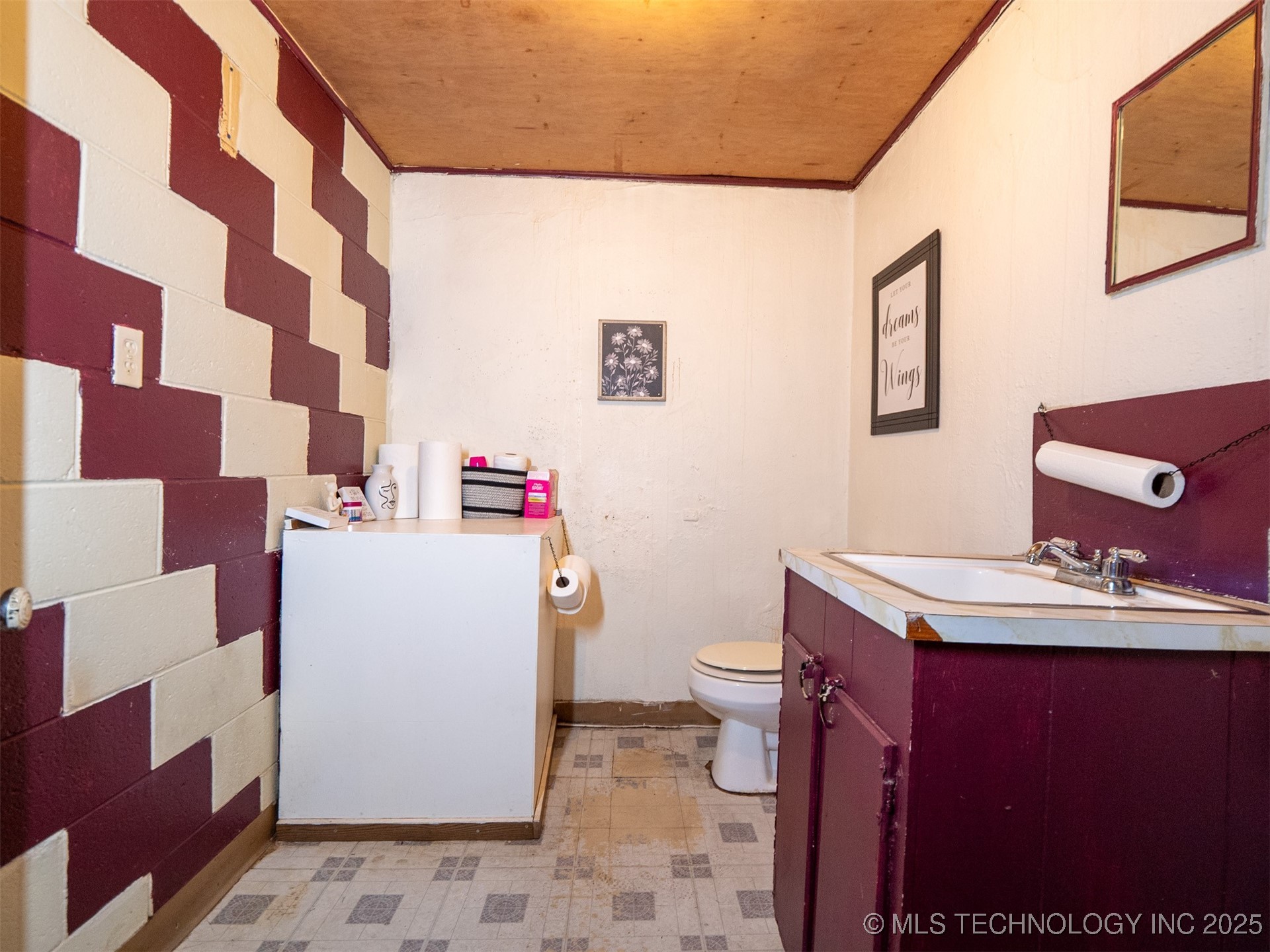 113 W Robert S Kerr Property Photo 34