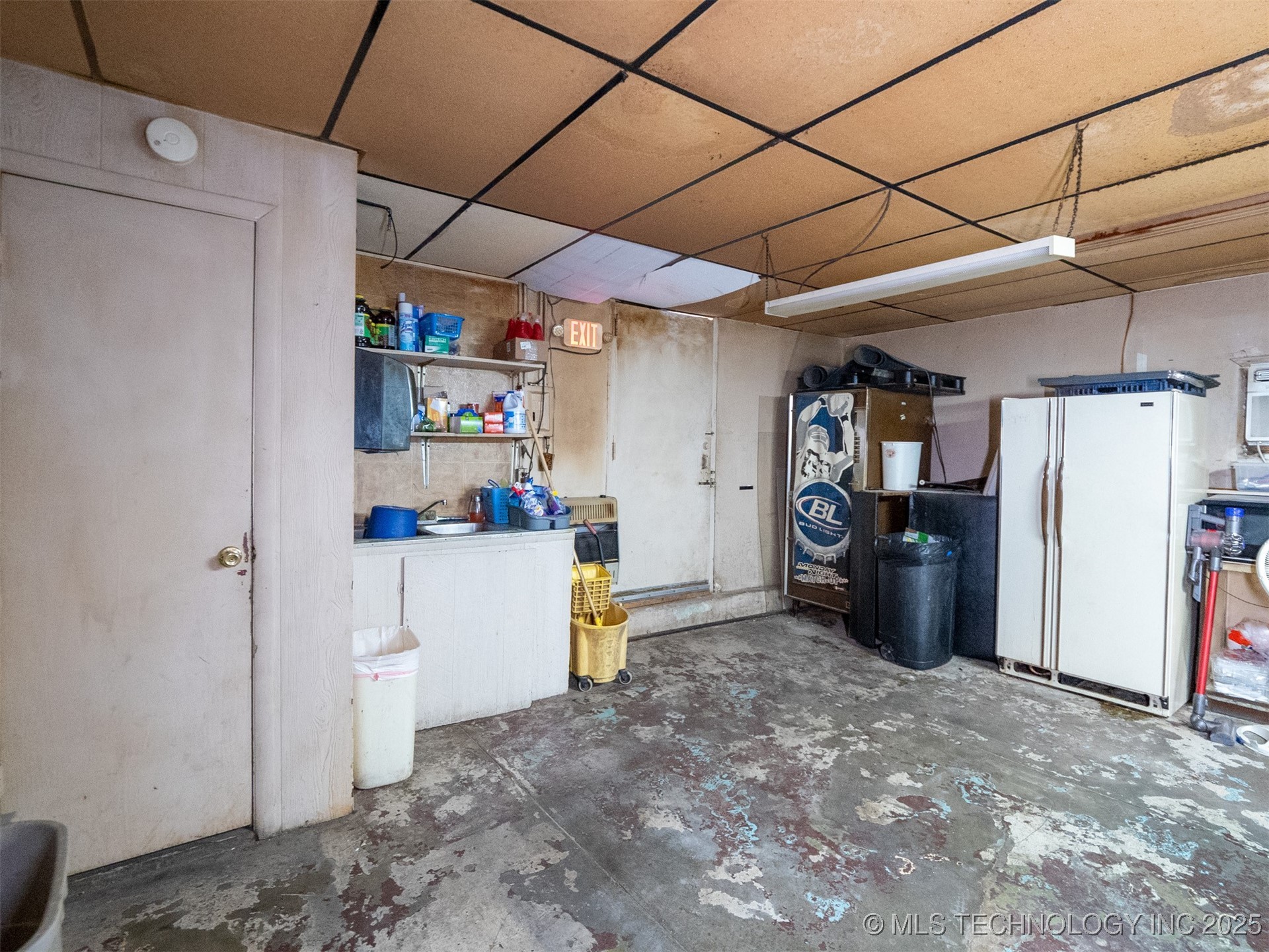 113 W Robert S Kerr Property Photo 36