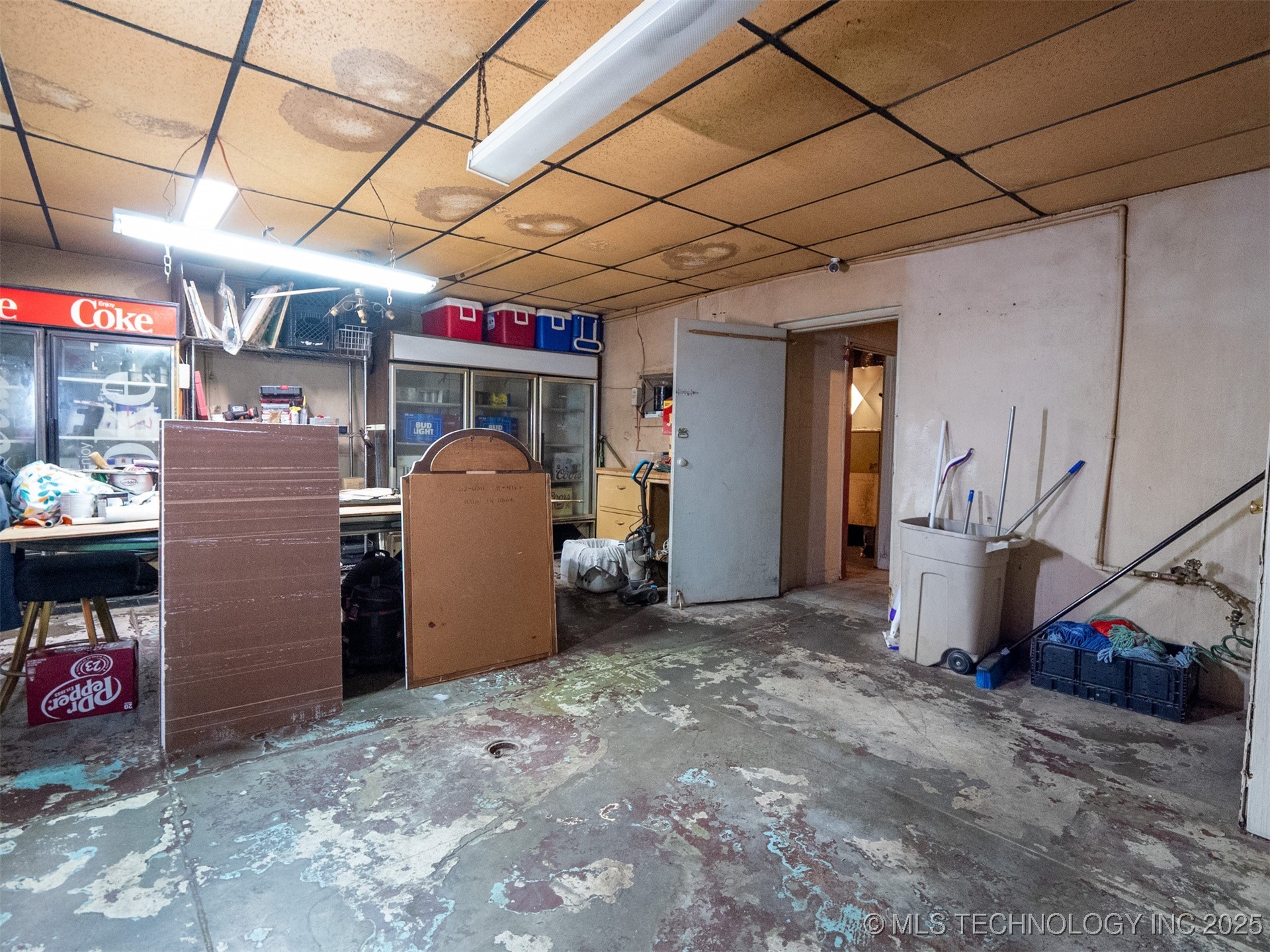 113 W Robert S Kerr Property Photo 39