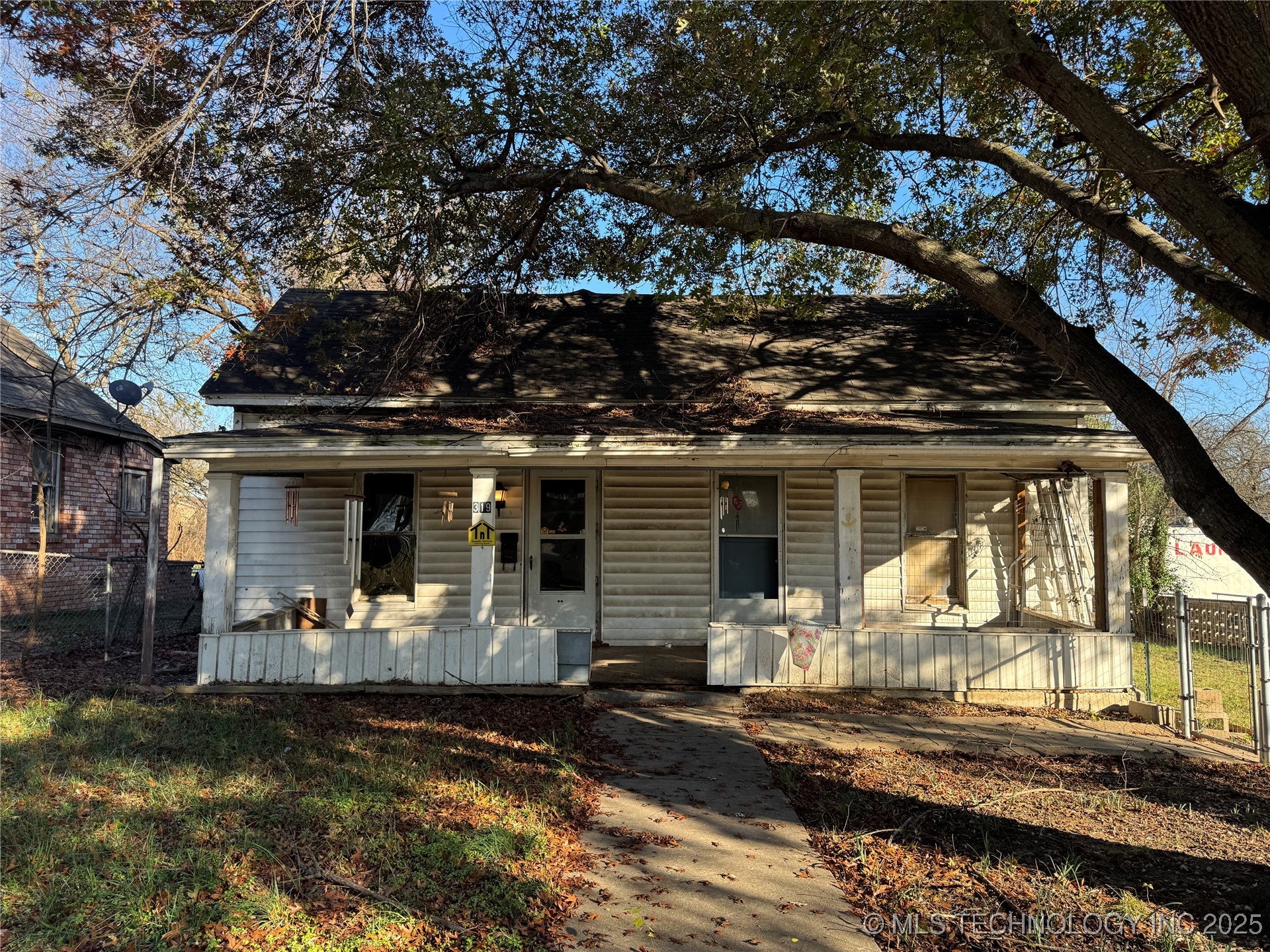 319 S Division Street Property Photo 1