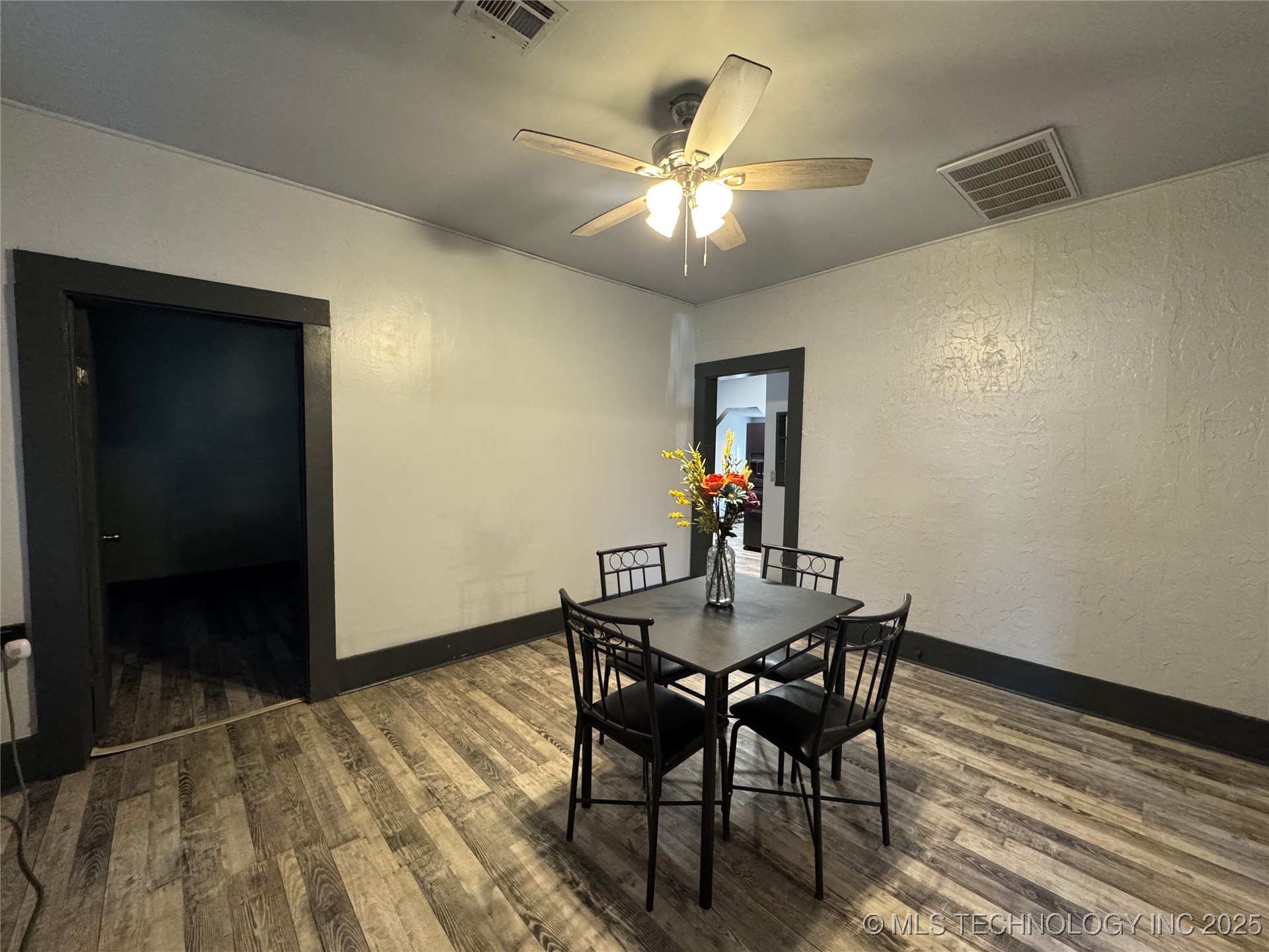 319 S Division Street Property Photo 12