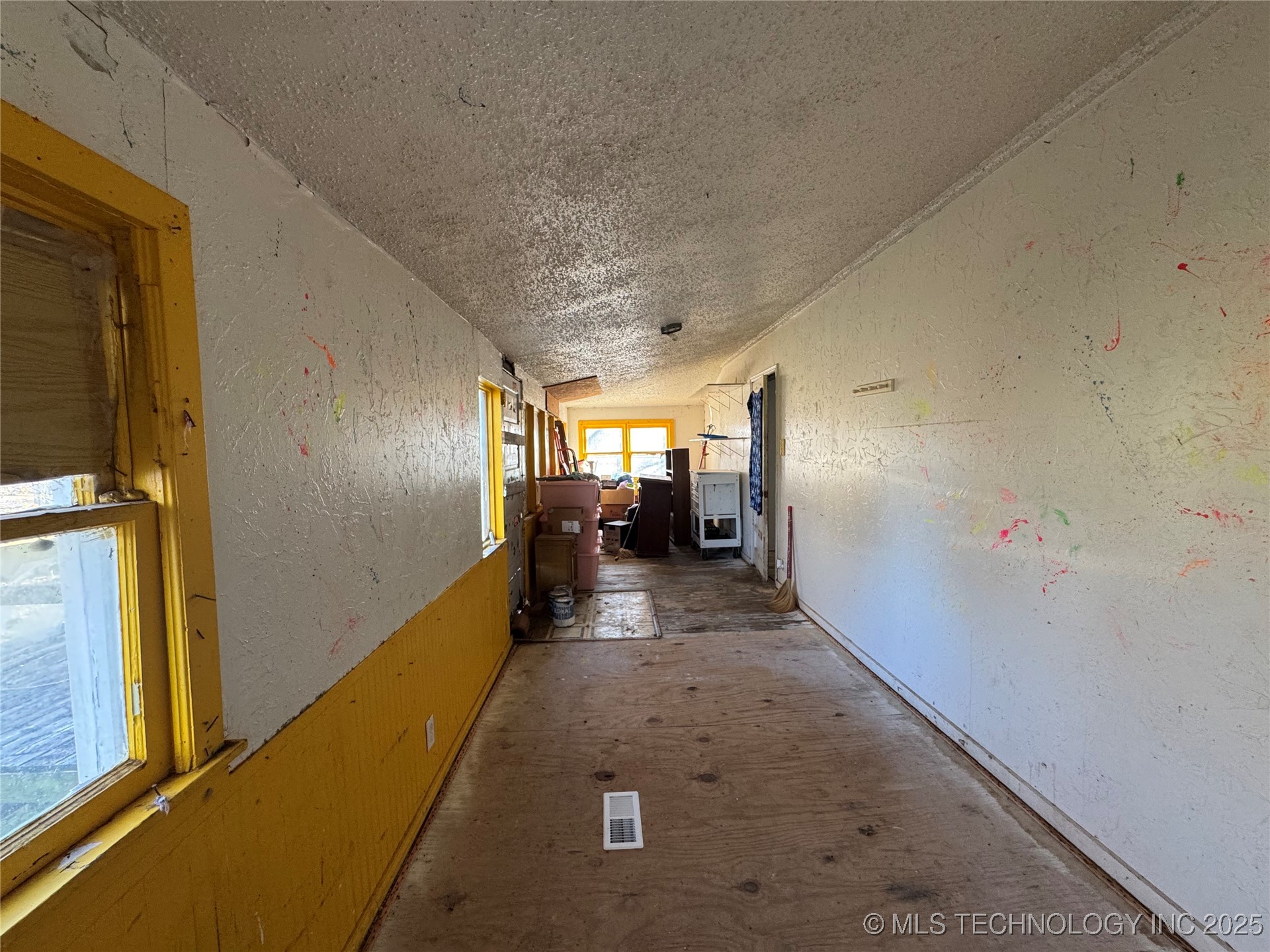 319 S Division Street Property Photo 20