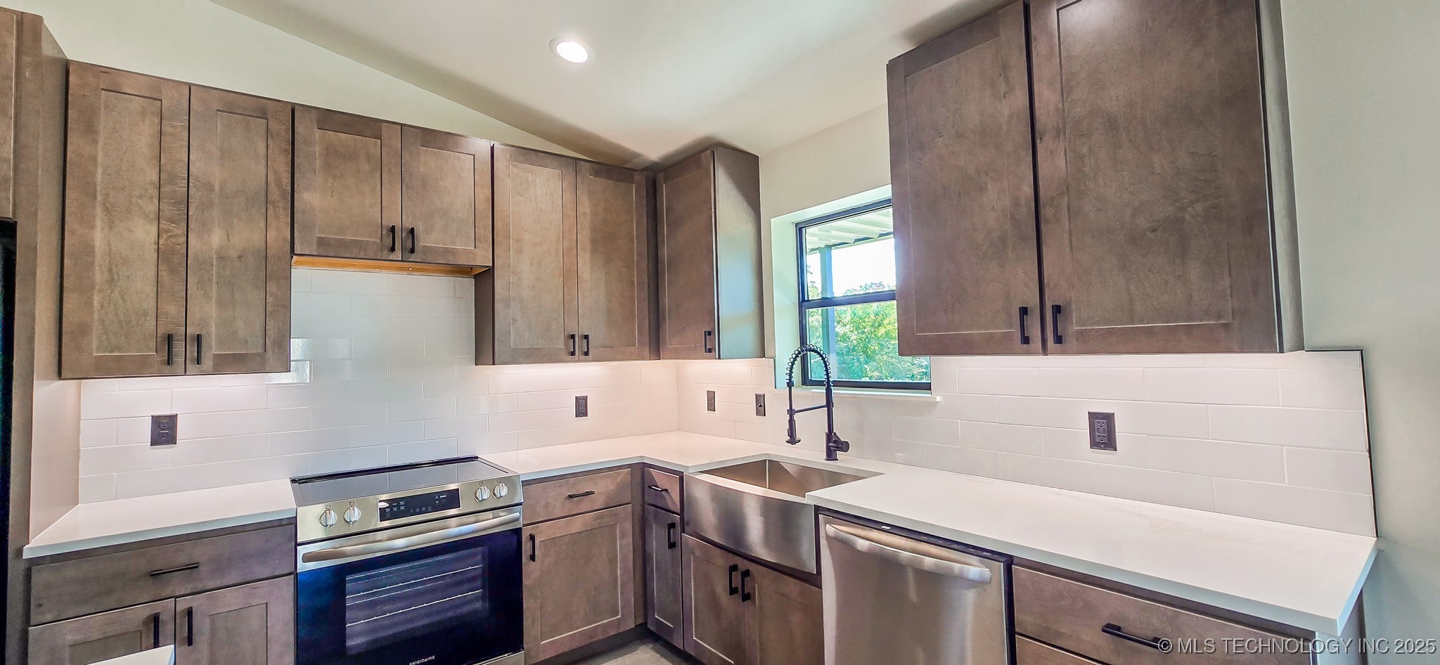 84 Reagan Drive Property Photo 15