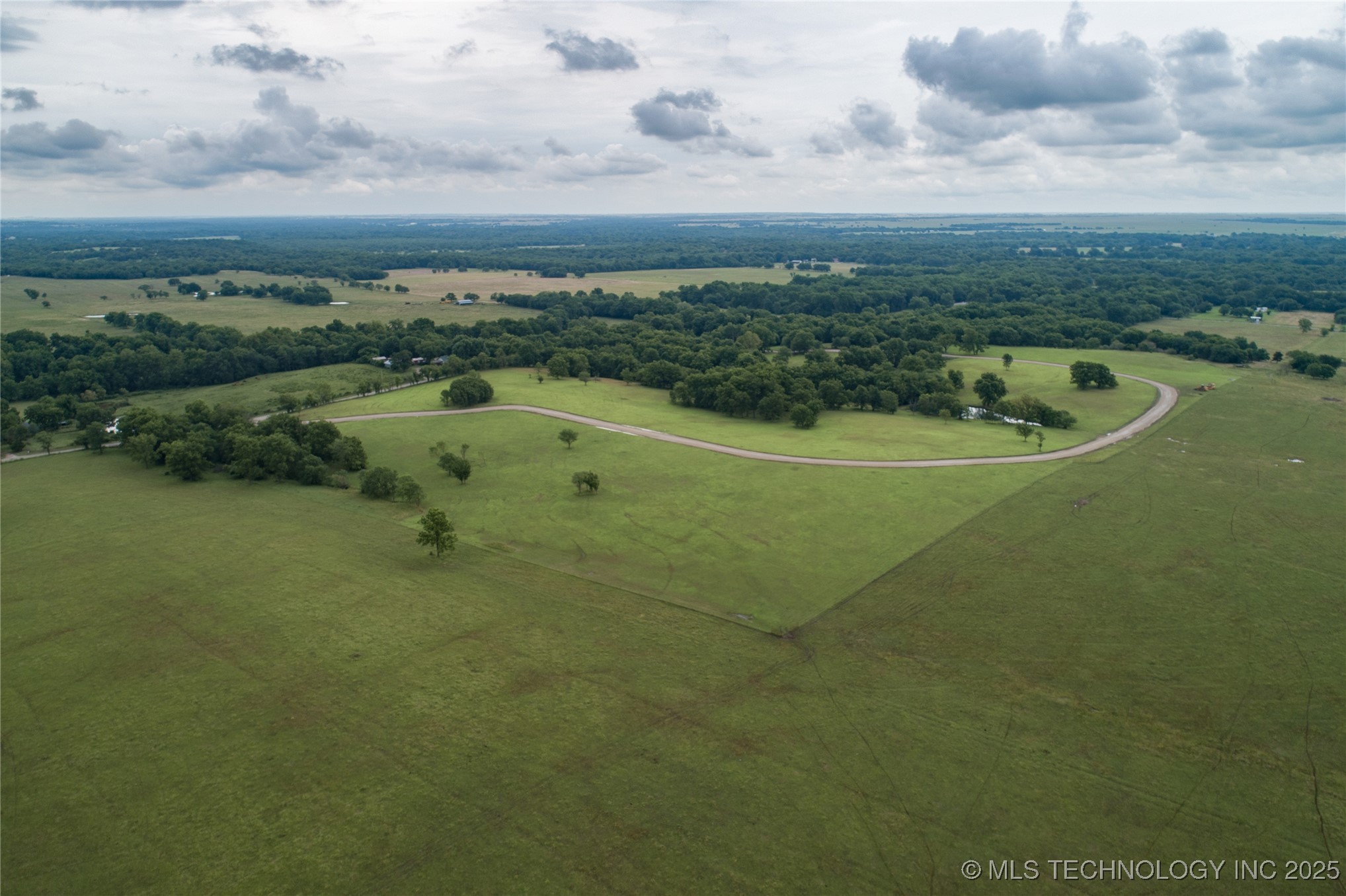 11 N 3994 Lane Property Photo 2