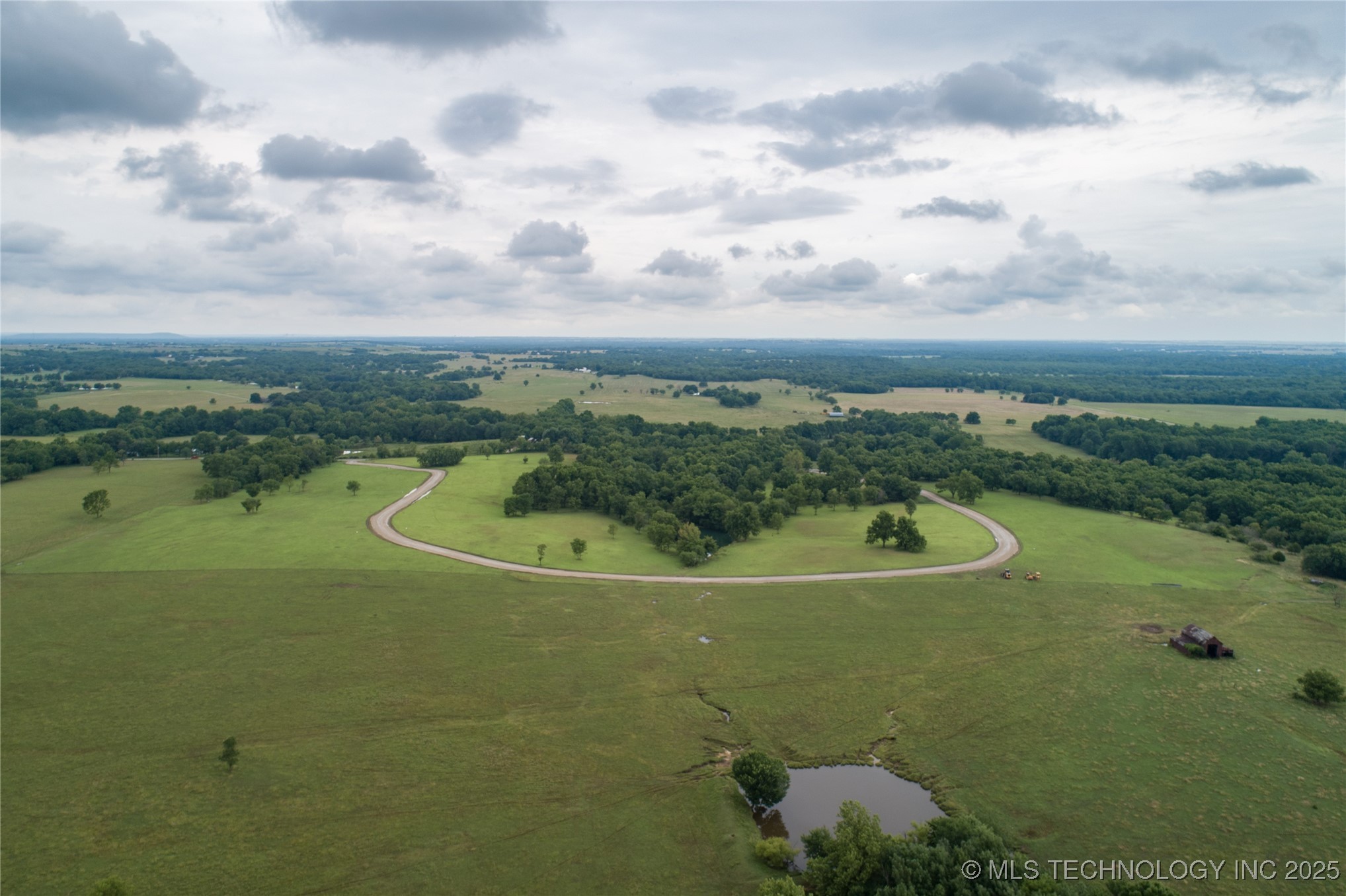 14 N 3994 Lane Property Photo 4