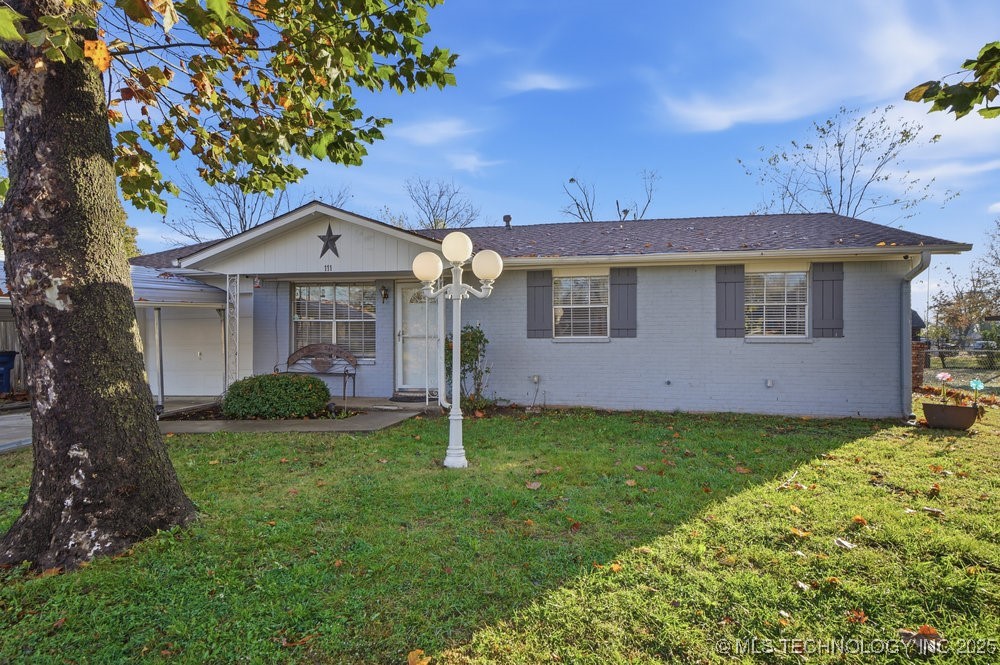 111 S 162nd East Avenue Property Photo 4