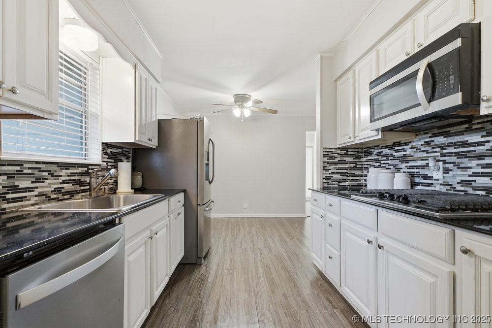 111 S 162nd East Avenue Property Photo 17