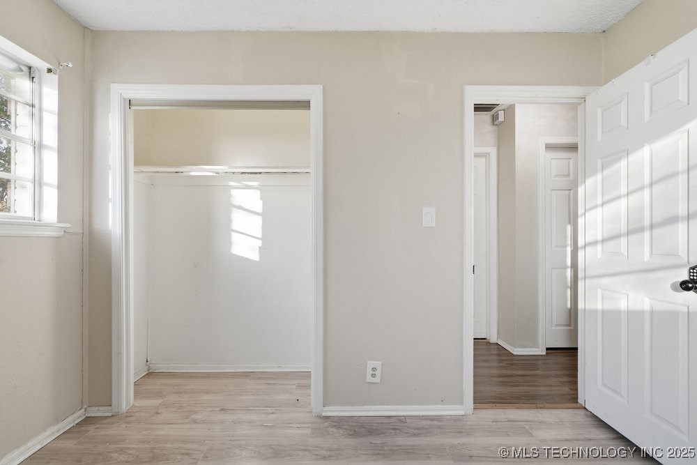 111 S 162nd East Avenue Property Photo 23