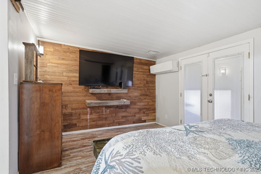 111 S 162nd East Avenue Property Photo 27