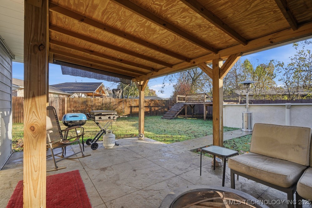 111 S 162nd East Avenue Property Photo 31