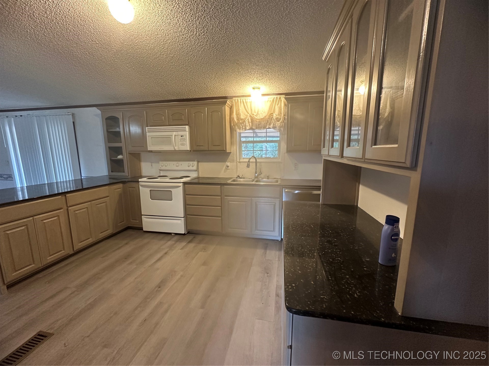 1931 Coon Creek Property Photo 19