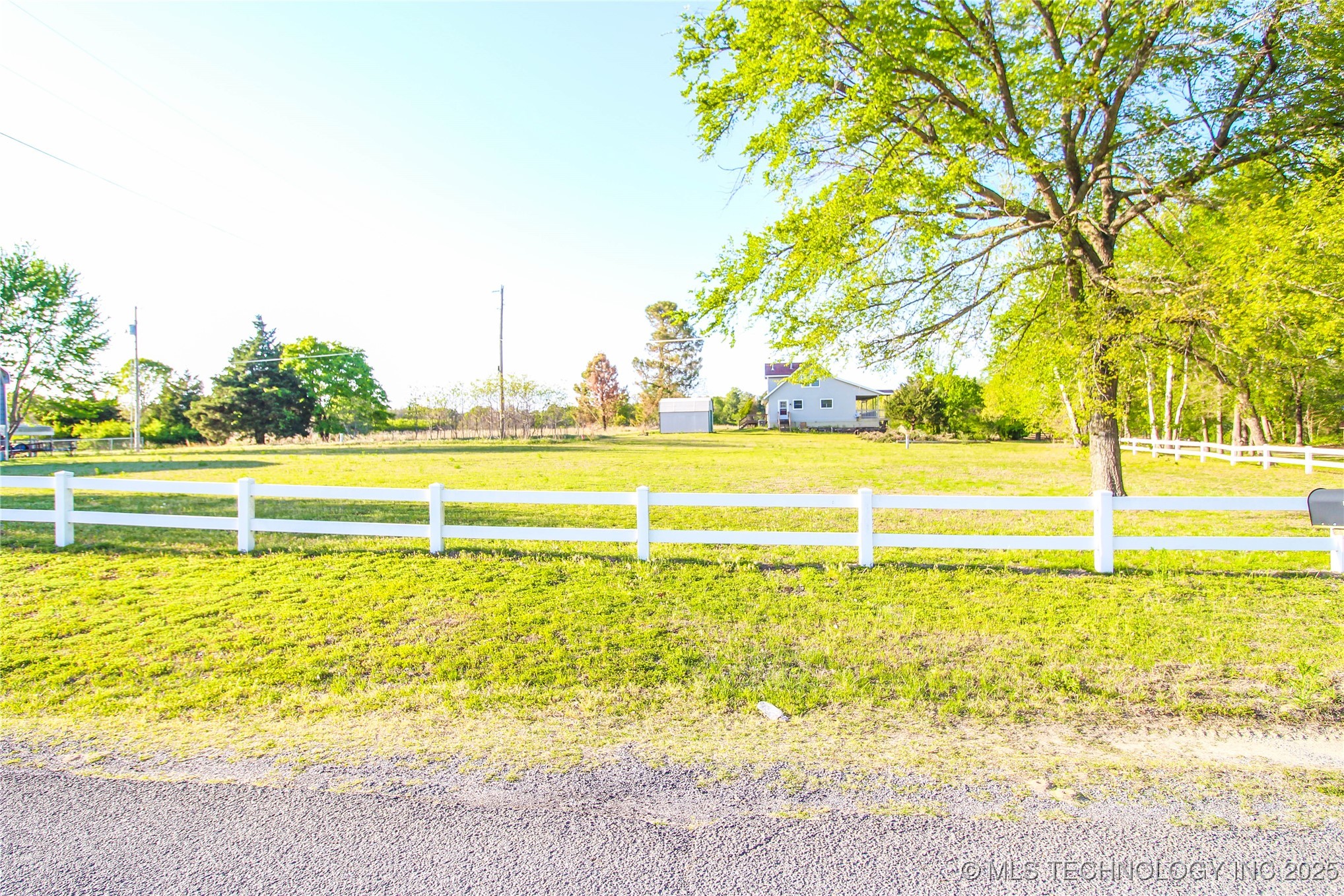 34 1145 Road Property Photo 2