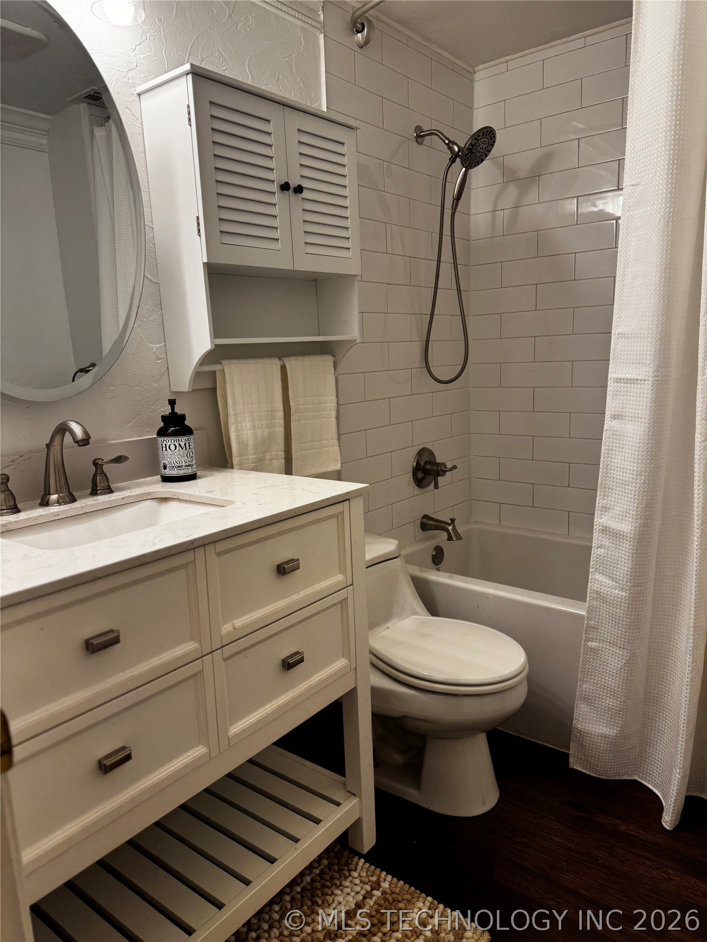 72 W Hilltop Road Property Photo 10