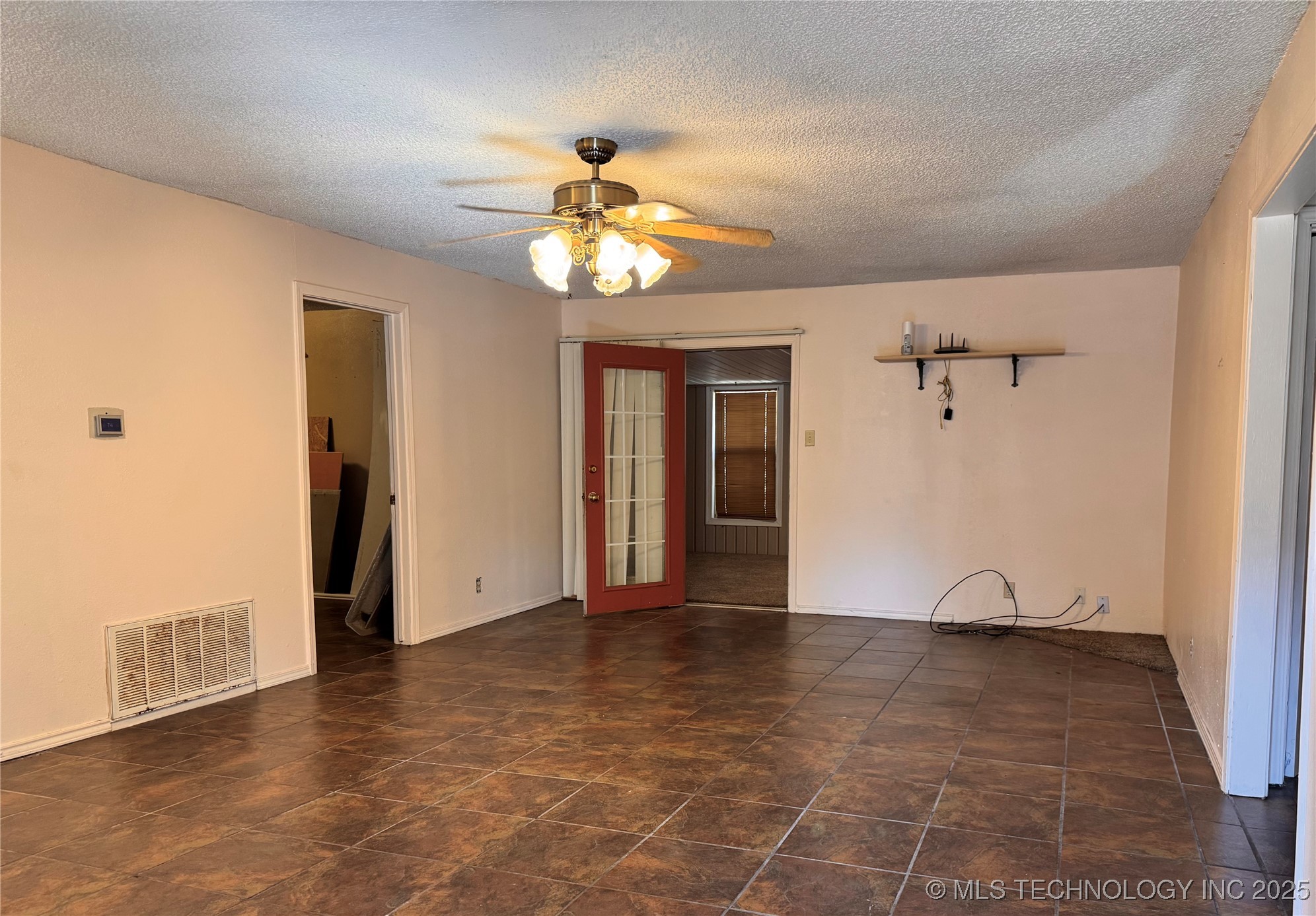 1114 Comet Property Photo 5