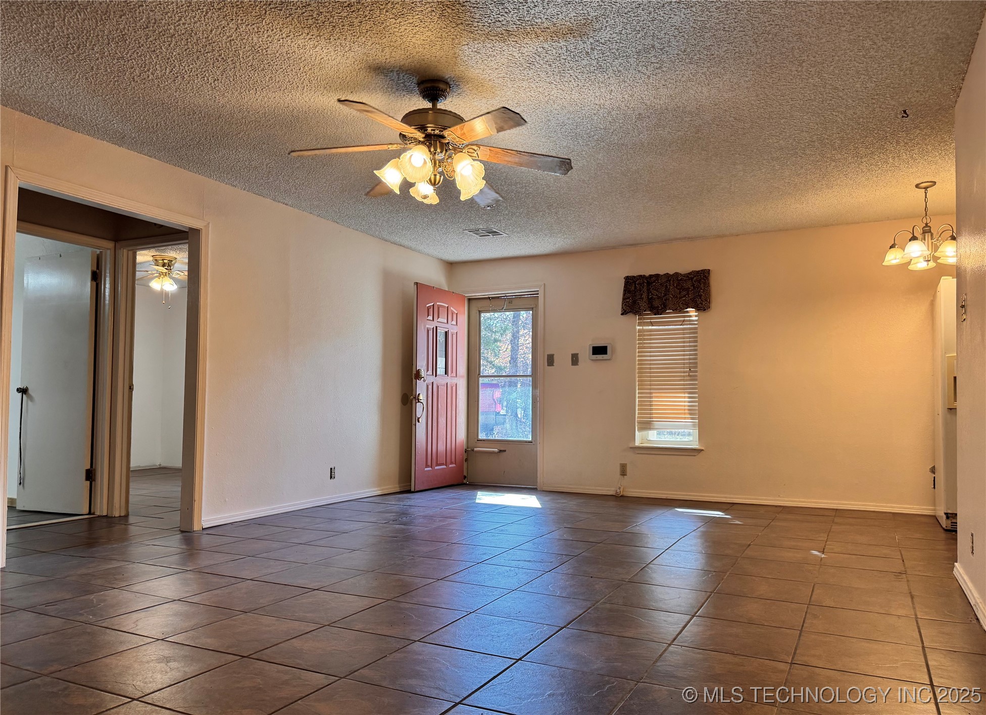 1114 Comet Property Photo 7