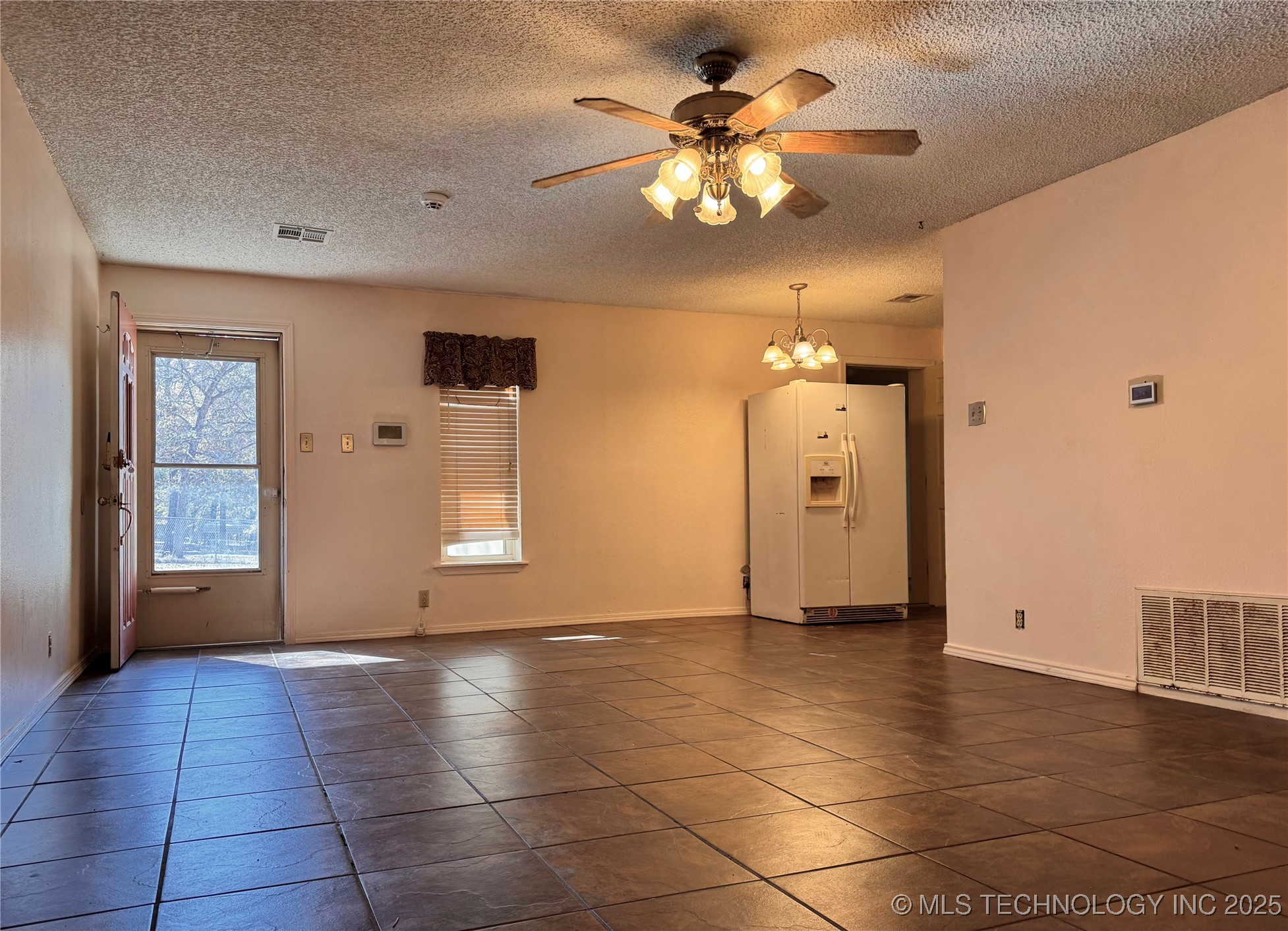 1114 Comet Property Photo 8