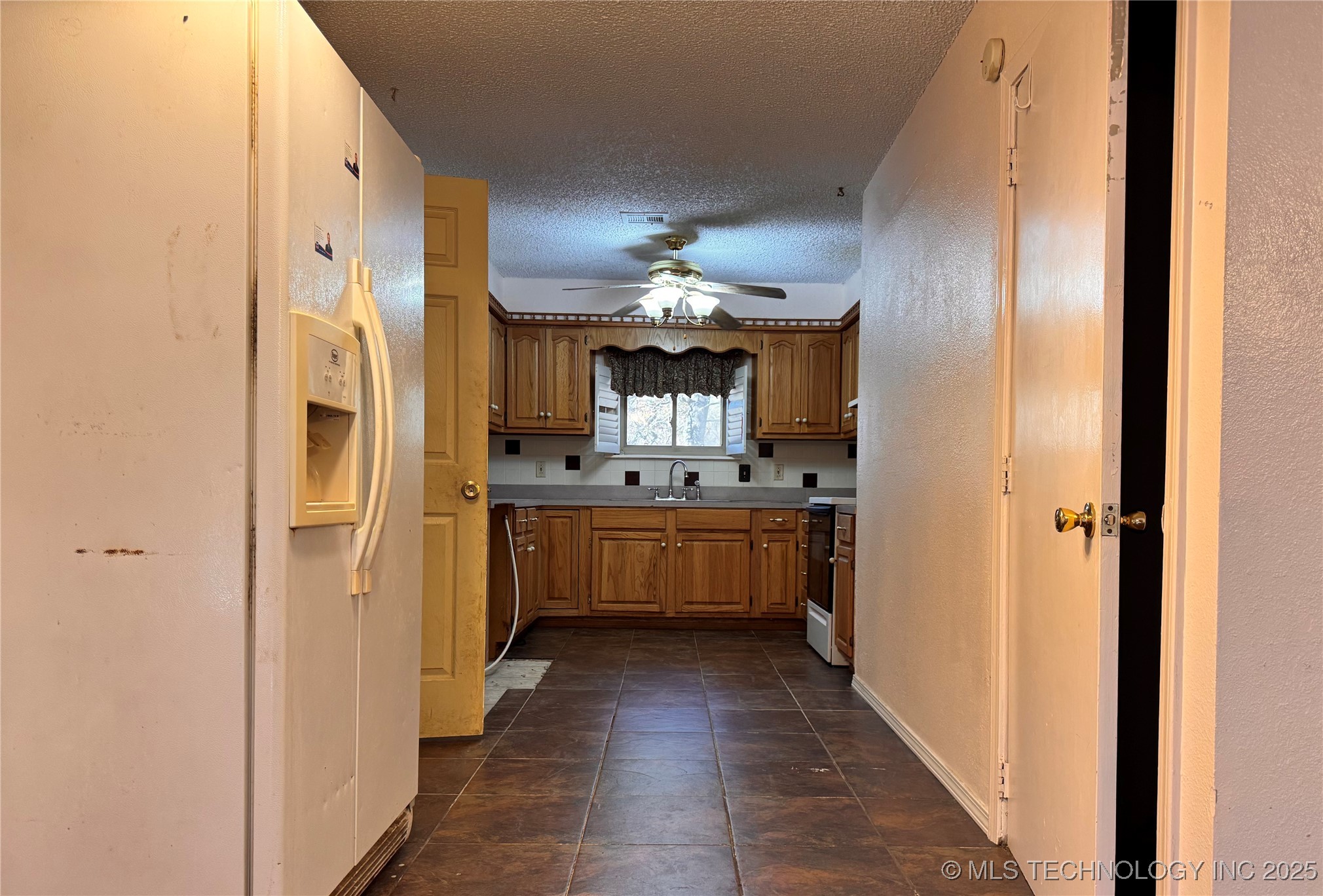 1114 Comet Property Photo 9