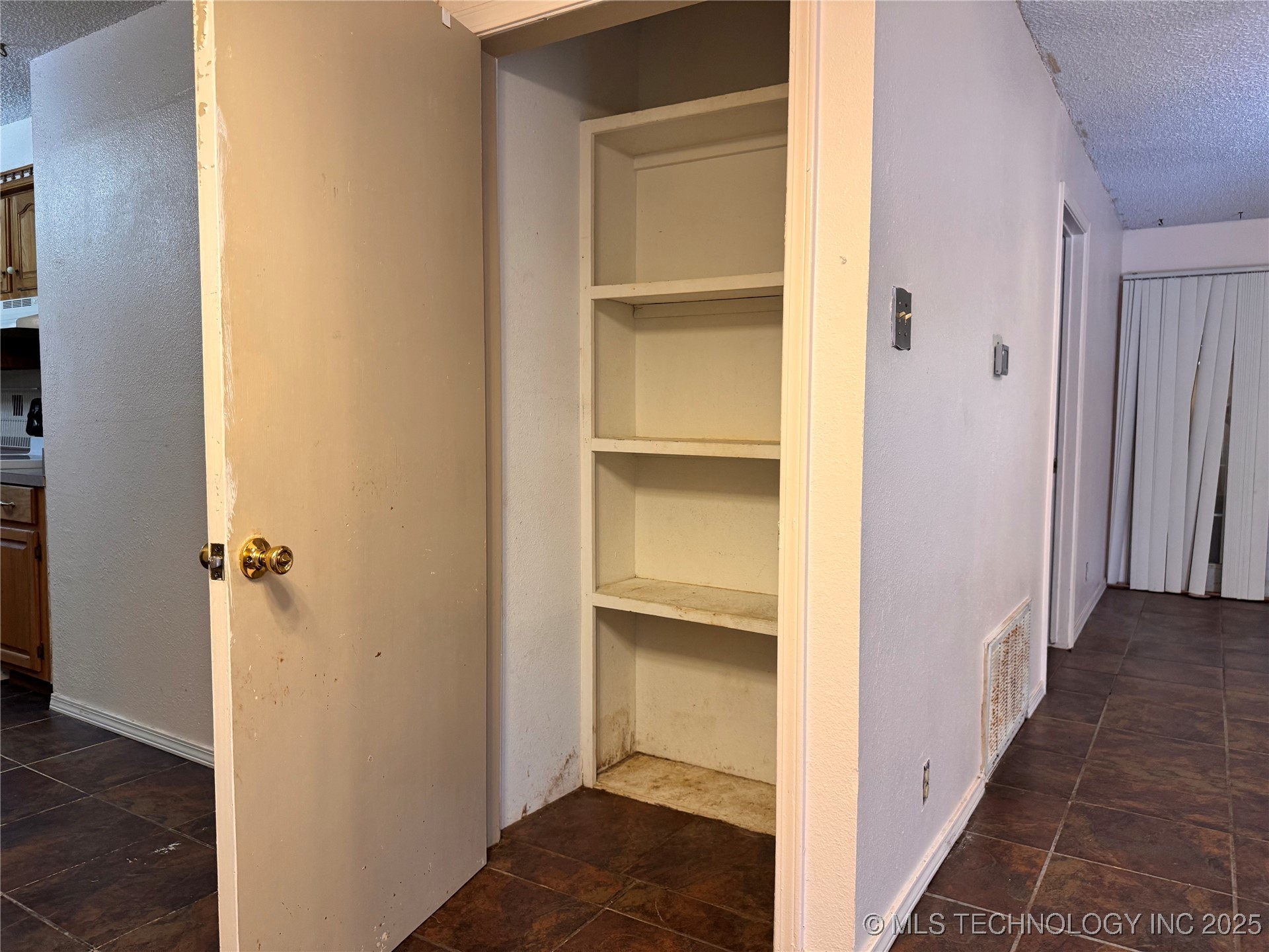 1114 Comet Property Photo 16