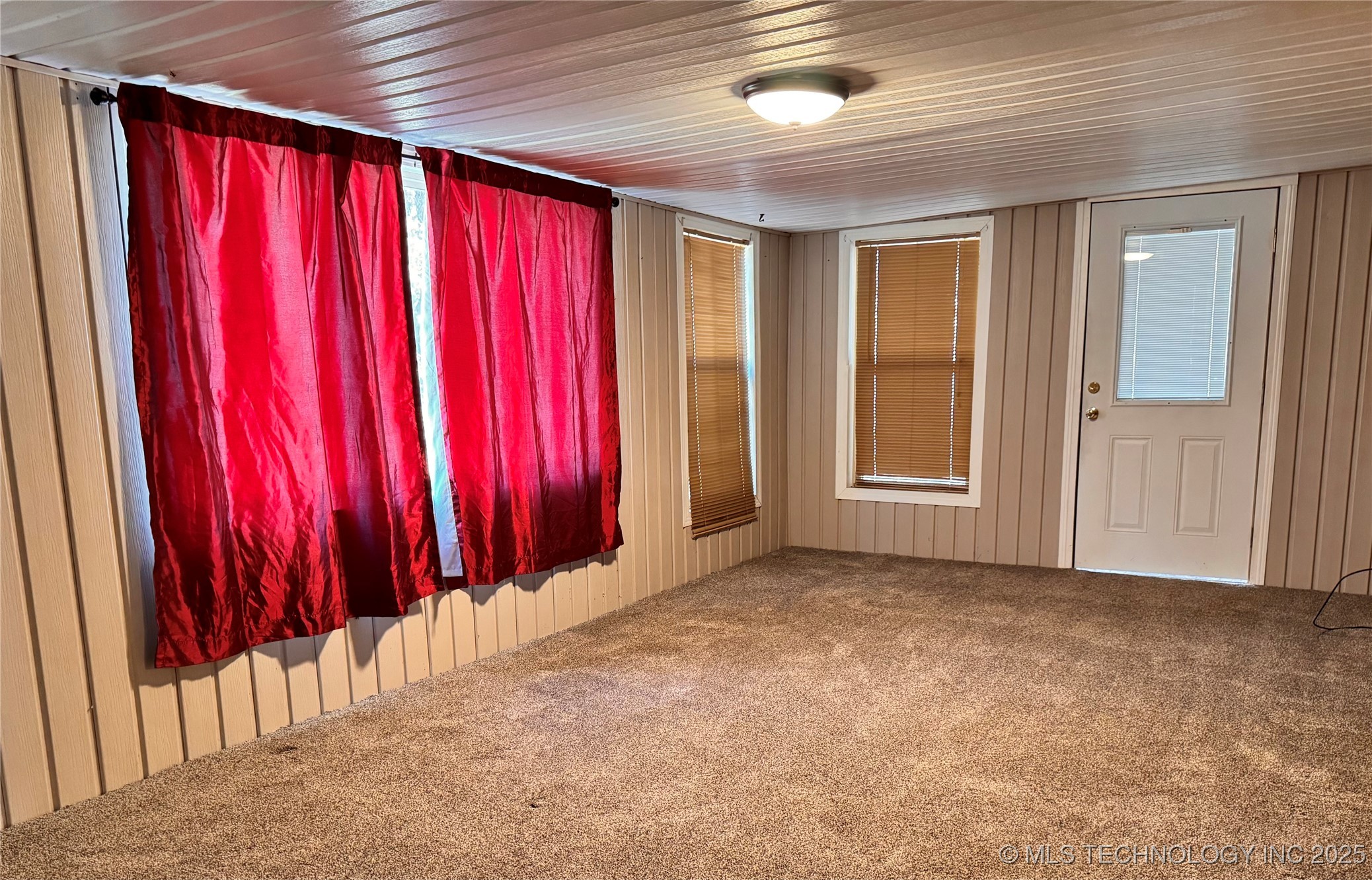 1114 Comet Property Photo 20