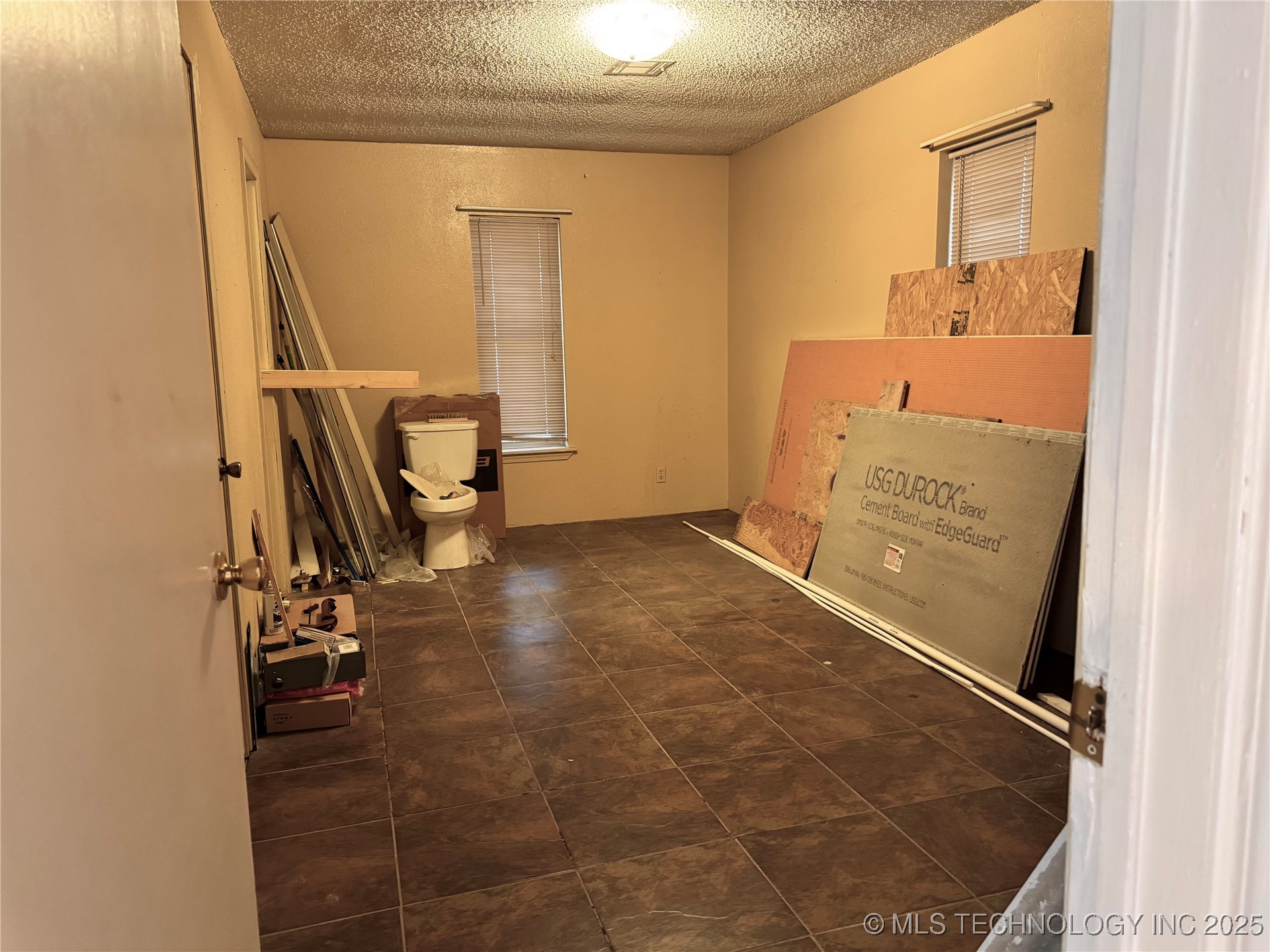 1114 Comet Property Photo 22