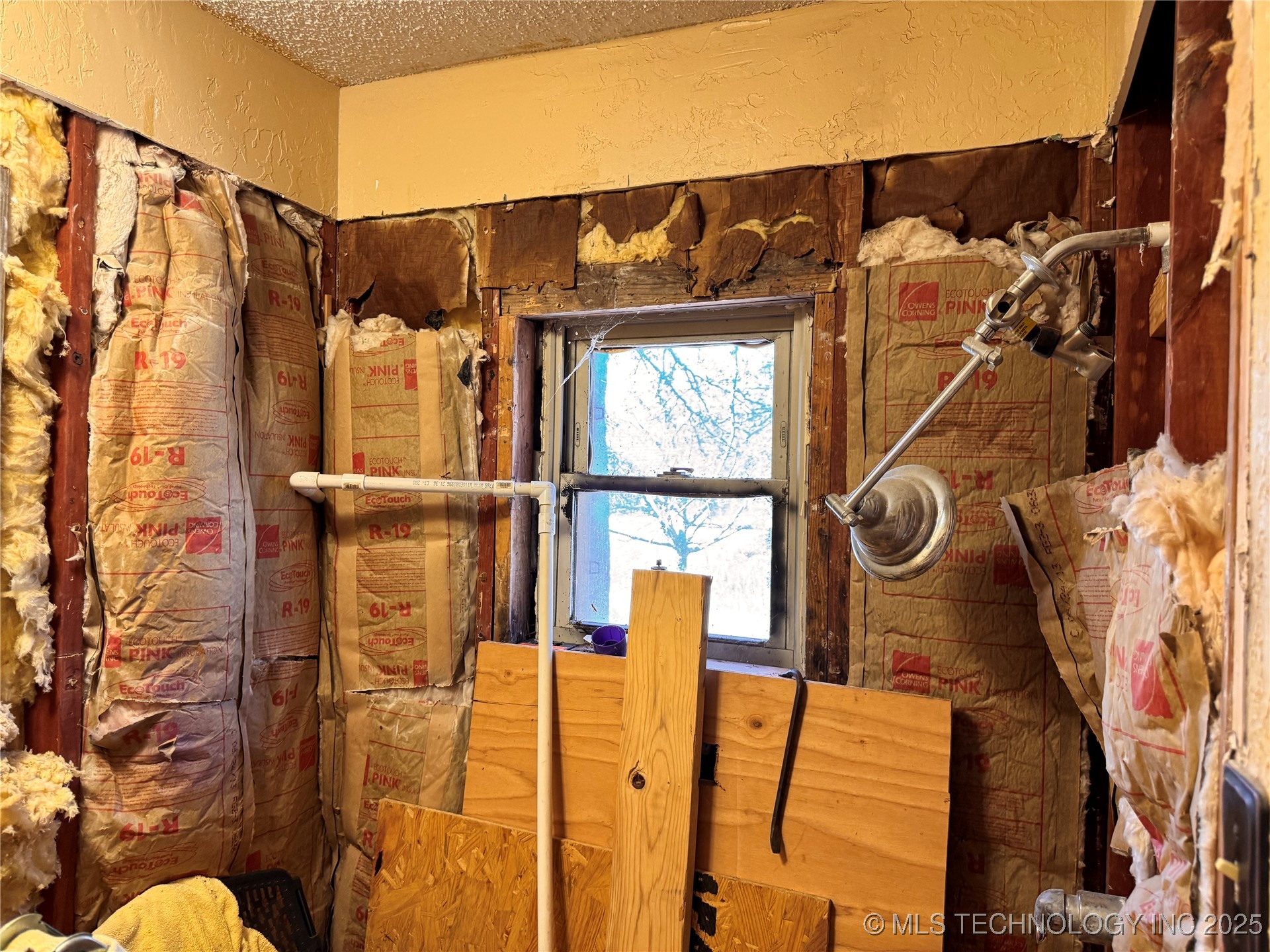 1114 Comet Property Photo 31