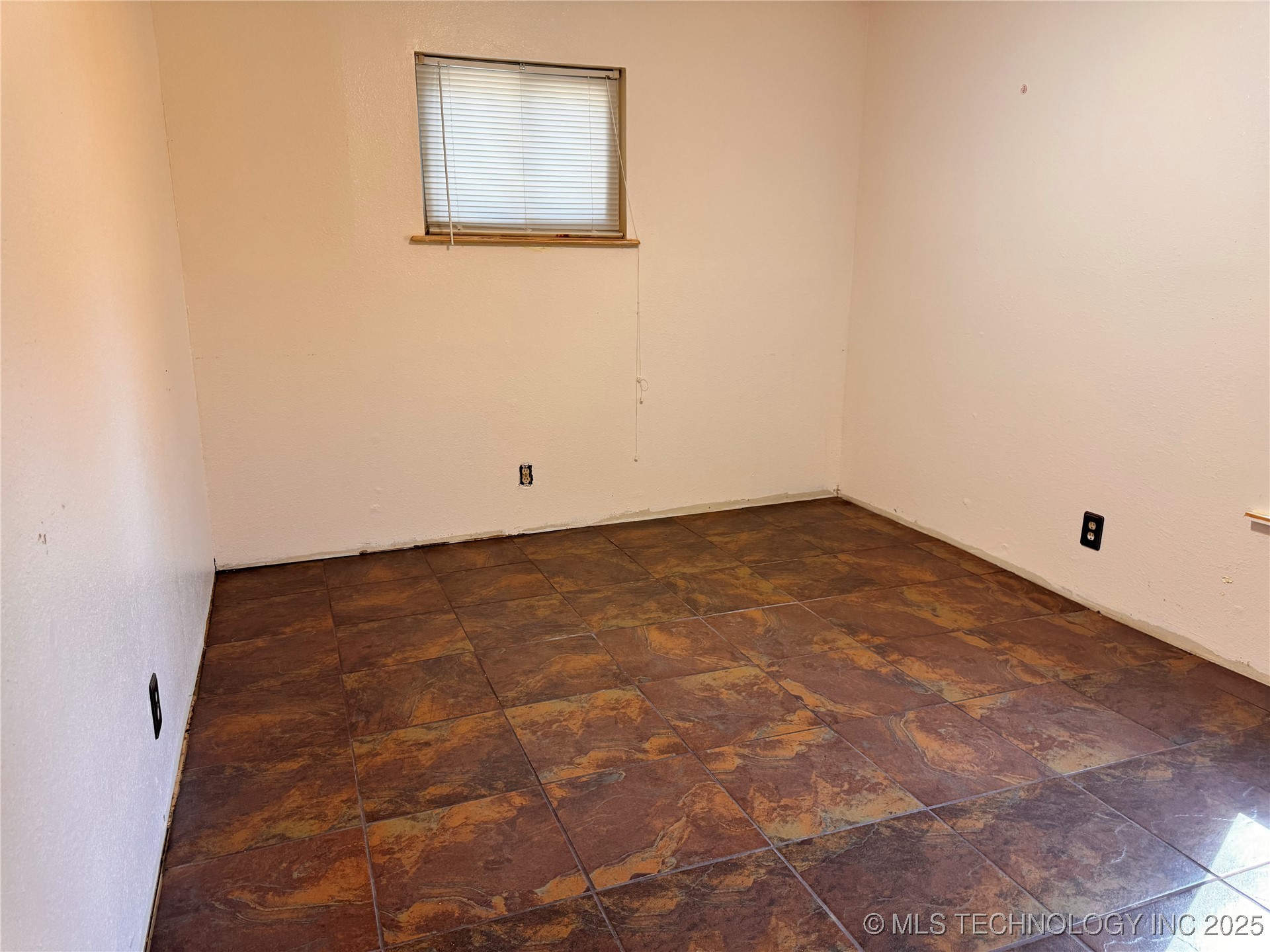 1114 Comet Property Photo 49