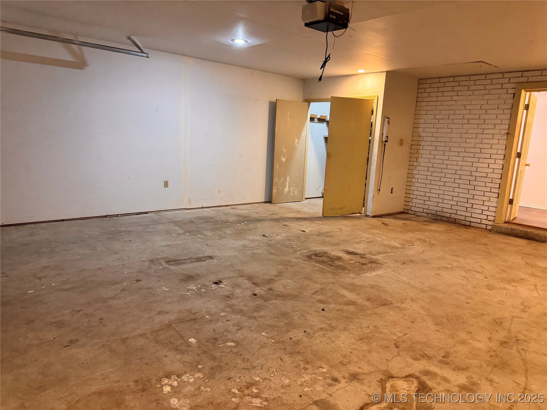 1114 Comet Property Photo 54