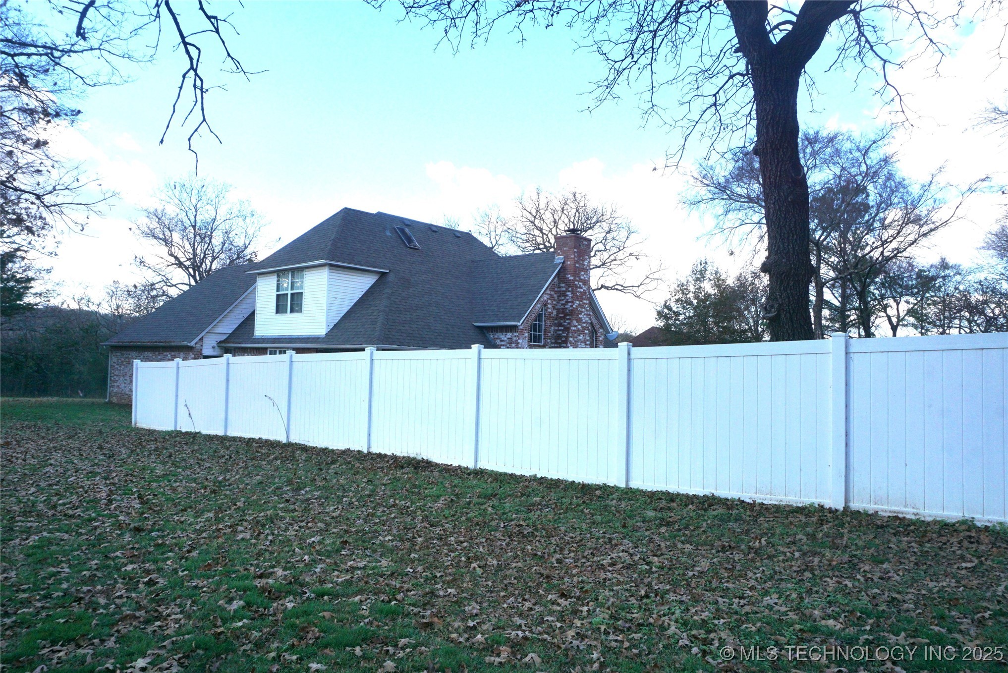 906 N 14 Street Property Photo 4